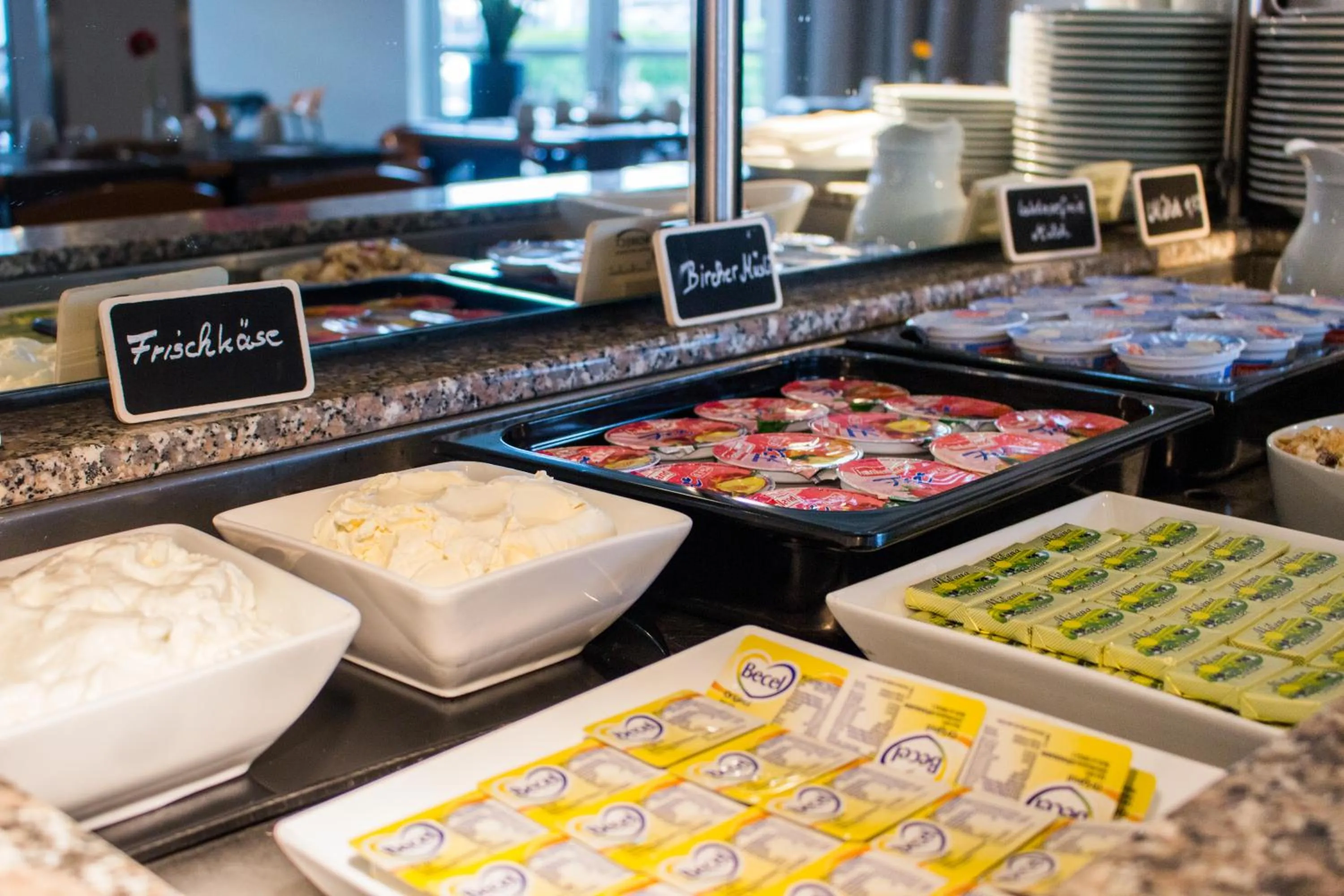 Food and drinks in Ramada by Wyndham Bottrop City