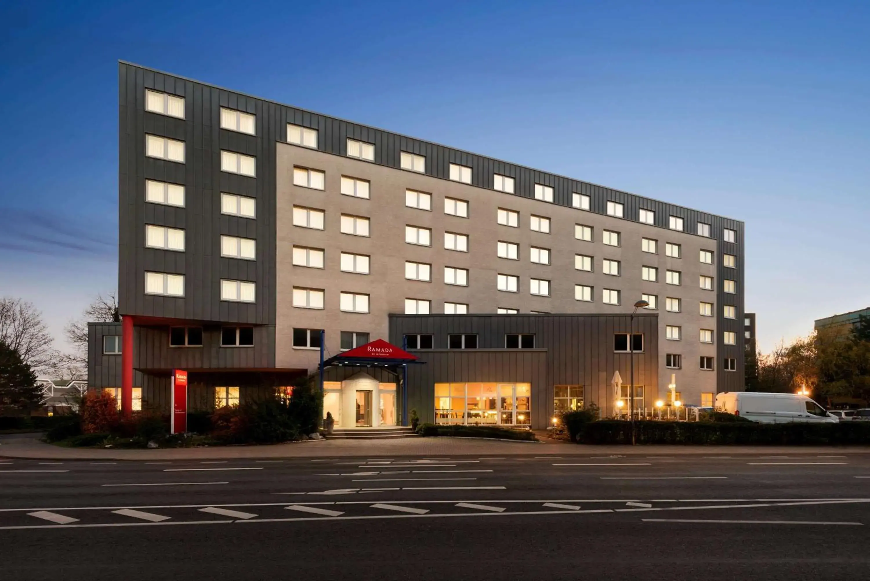 Property building in Ramada by Wyndham Bottrop City Property building in Ramada by Wyndham Bottrop City