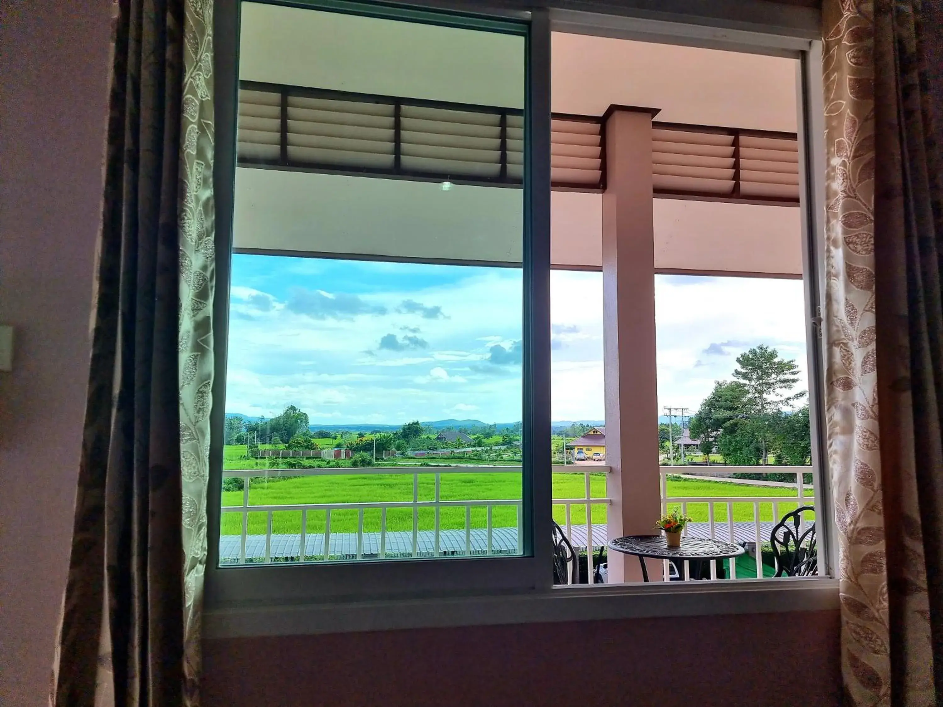 Mountain view in Chiangkham Grand Villa - SHA Certified Mountain view in Chiangkham Grand Villa - SHA Certified