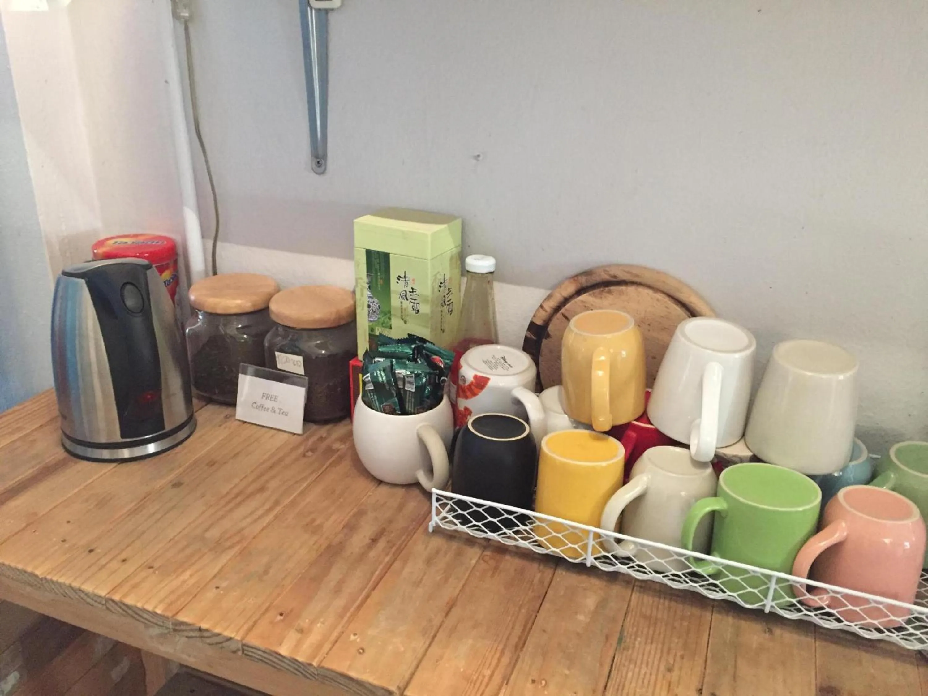 Food and drinks in Bangkok Hub Hostel