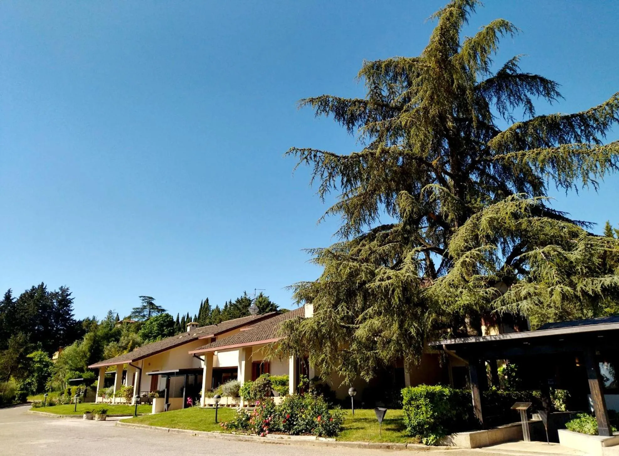 Property building in Montebello Park Hotel