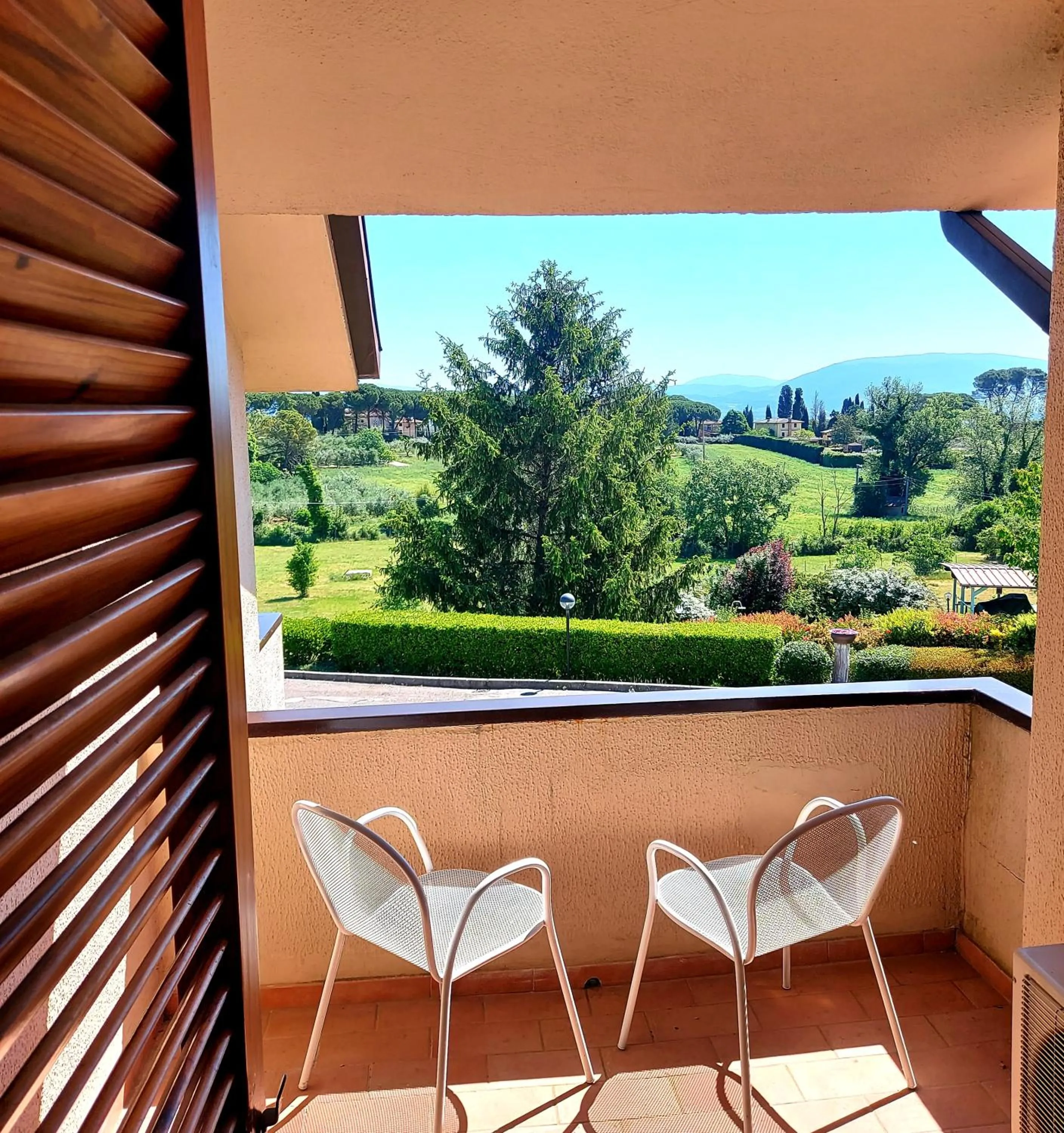 Balcony/Terrace in Montebello Park Hotel