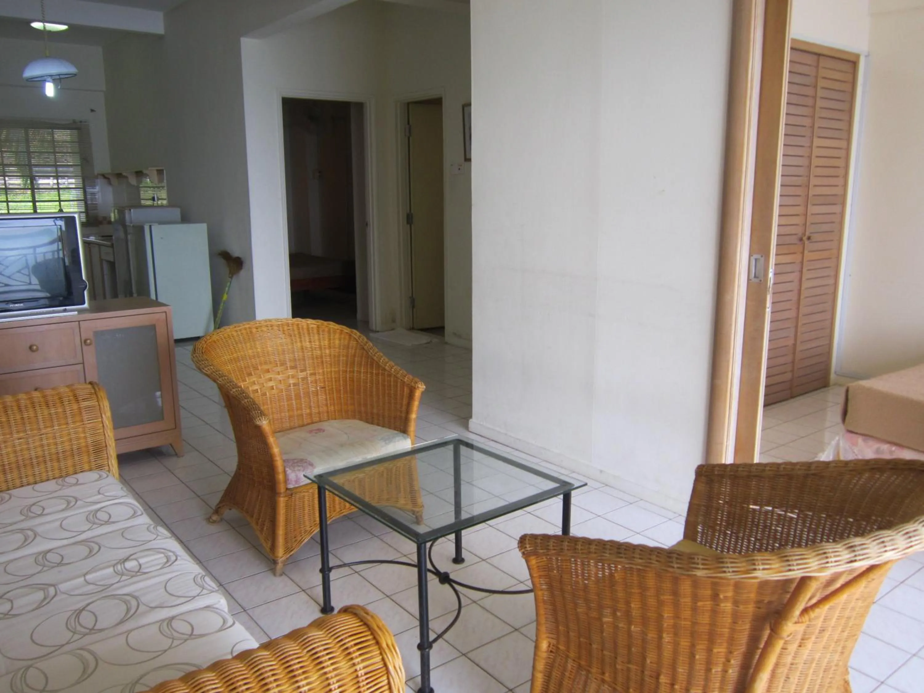 Seating area in Paradise Lagoon Apartment
