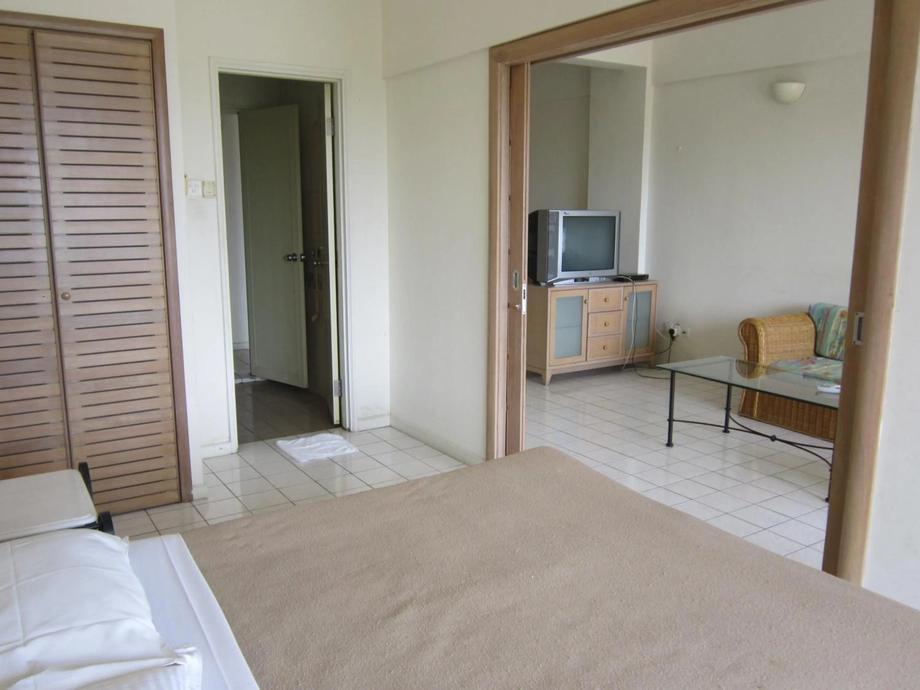 Bed in Paradise Lagoon Apartment