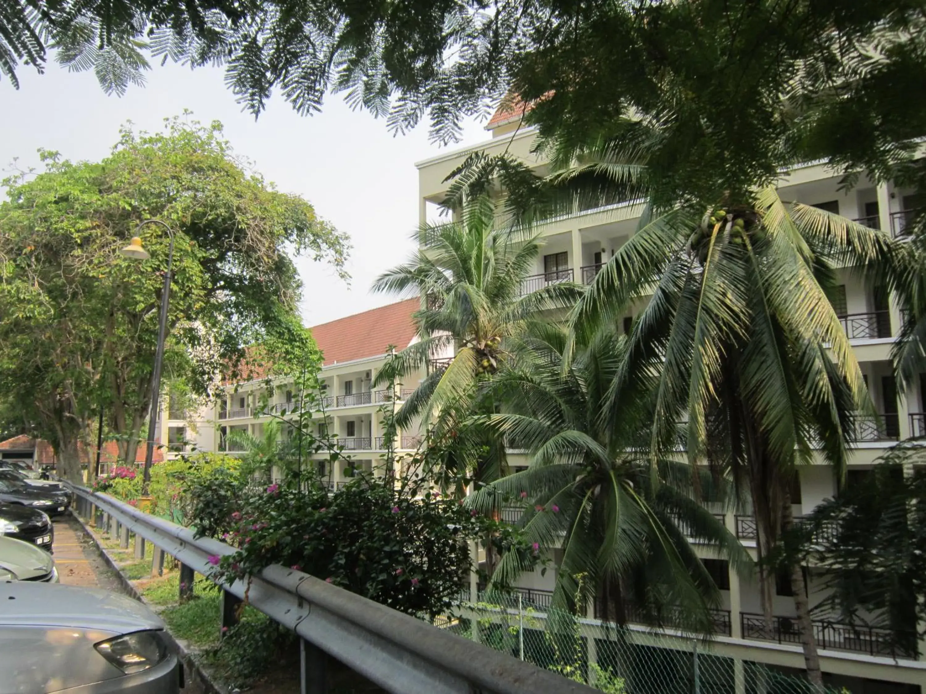 Facade/entrance in Paradise Lagoon Apartment Facade/entrance in Paradise Lagoon Apartment