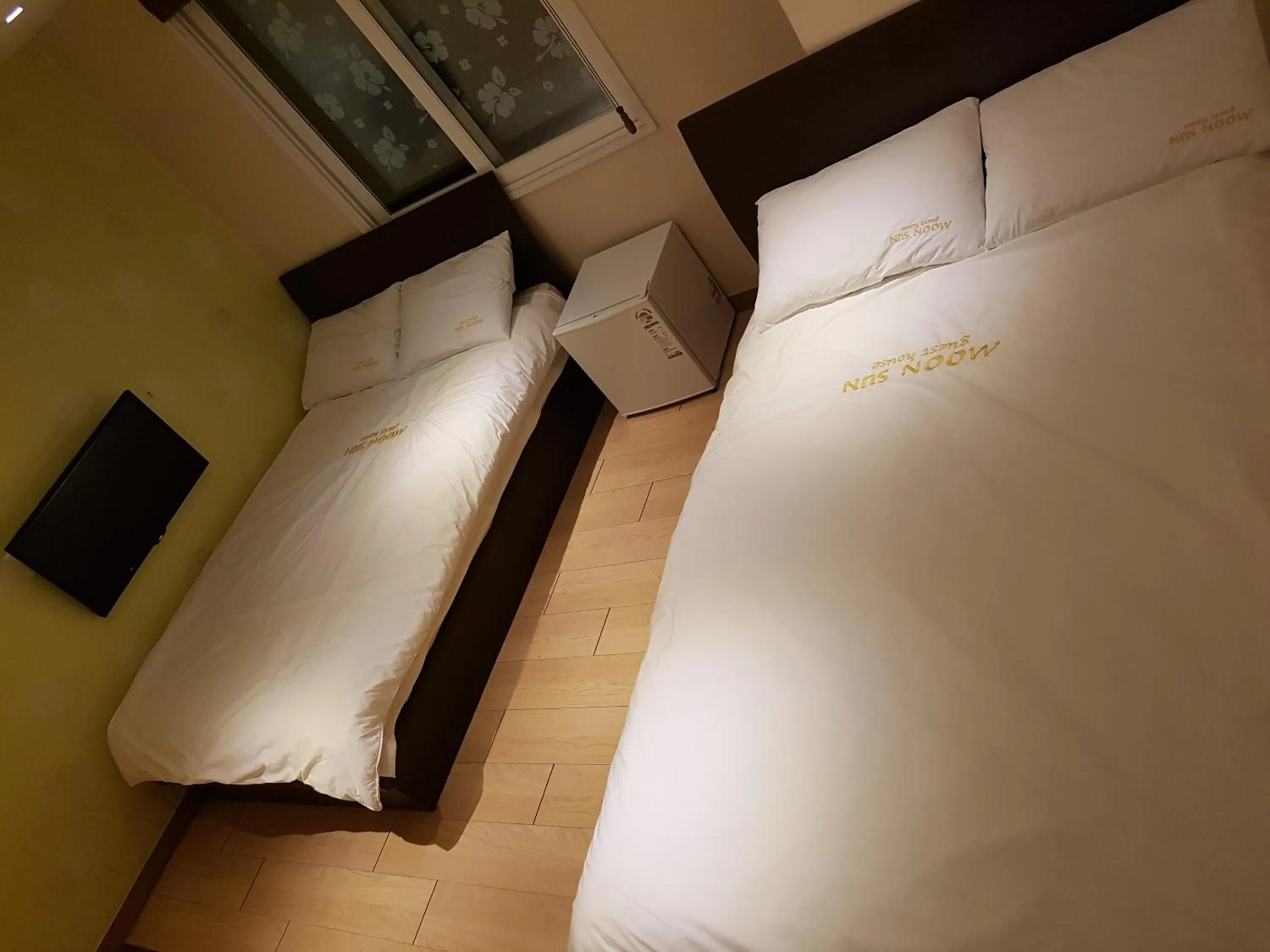 Decorative detail, Bed in Moon Sun Guesthouse