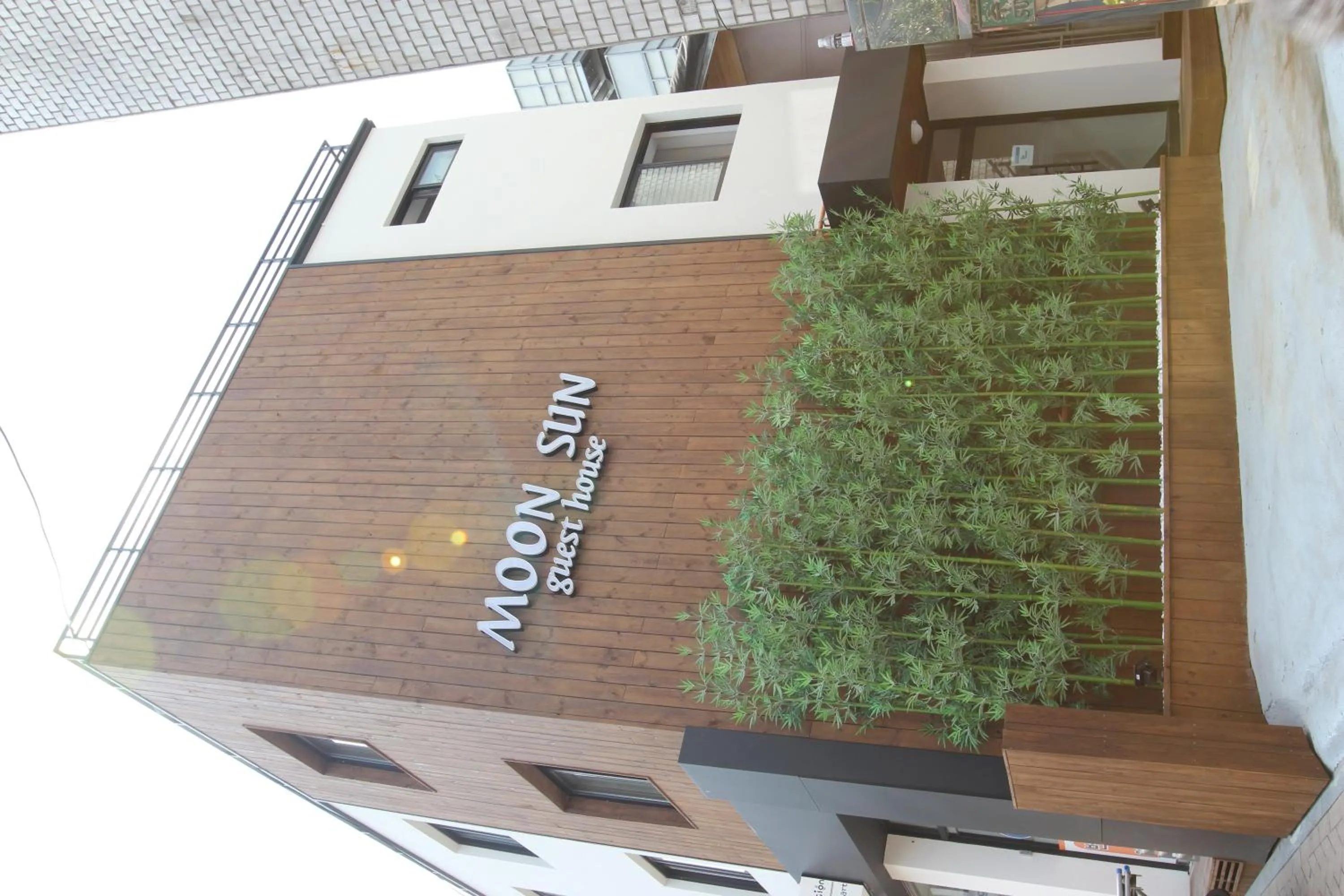 Facade/entrance in Moon Sun Guesthouse