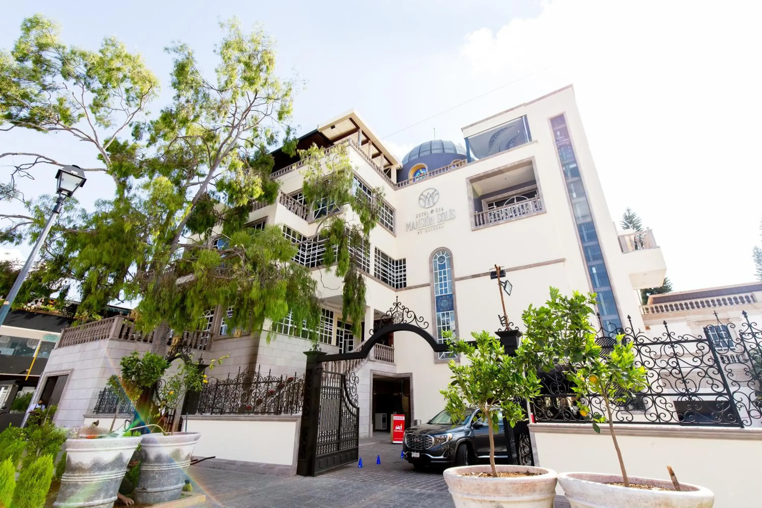 Facade/entrance in HOTEL & SPA MANSION SOLIS by HOTSSON Facade/entrance in HOTEL & SPA MANSION SOLIS by HOTSSON