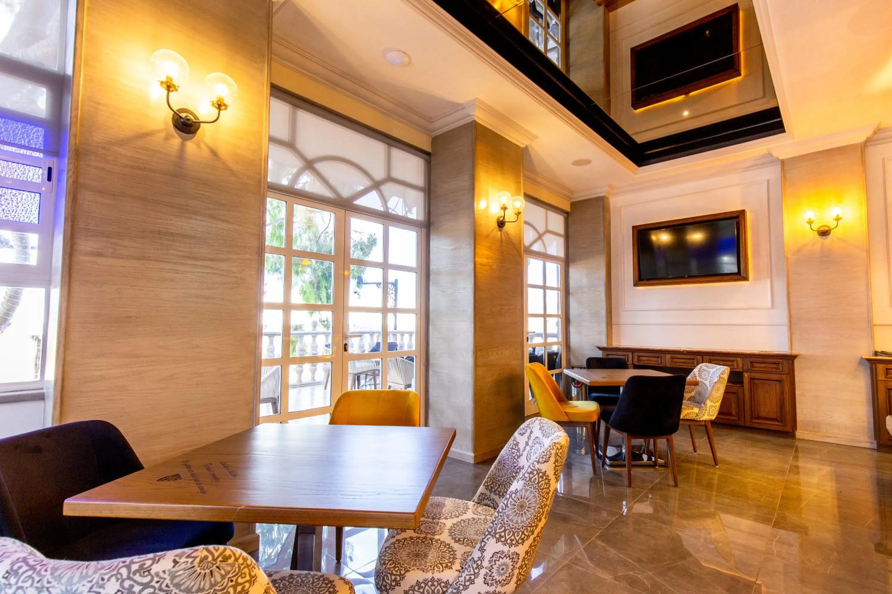 Restaurant/places to eat in HOTEL & SPA MANSION SOLIS by HOTSSON