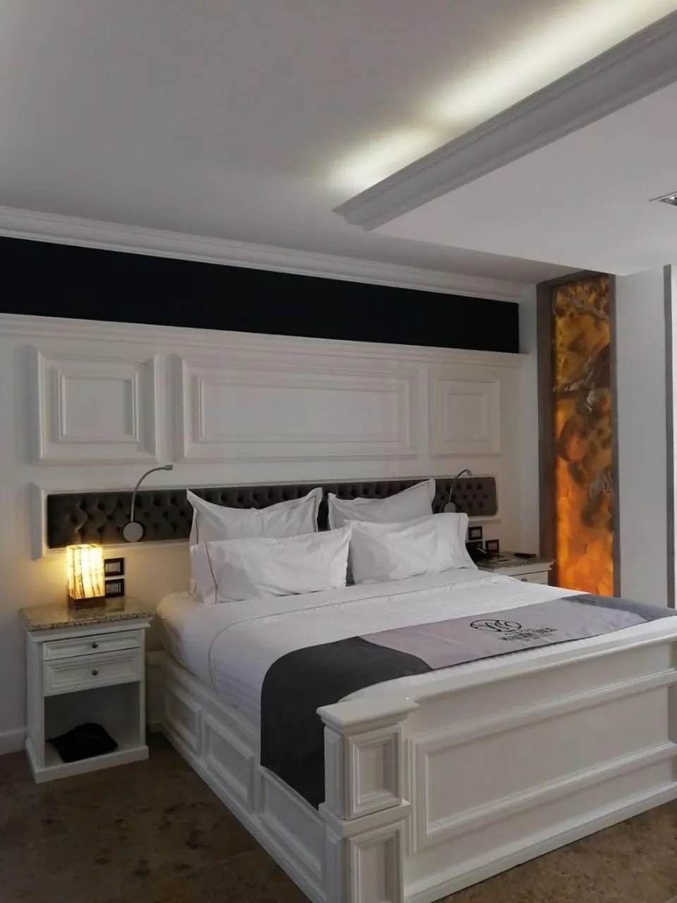 Bed in HOTEL & SPA MANSION SOLIS by HOTSSON