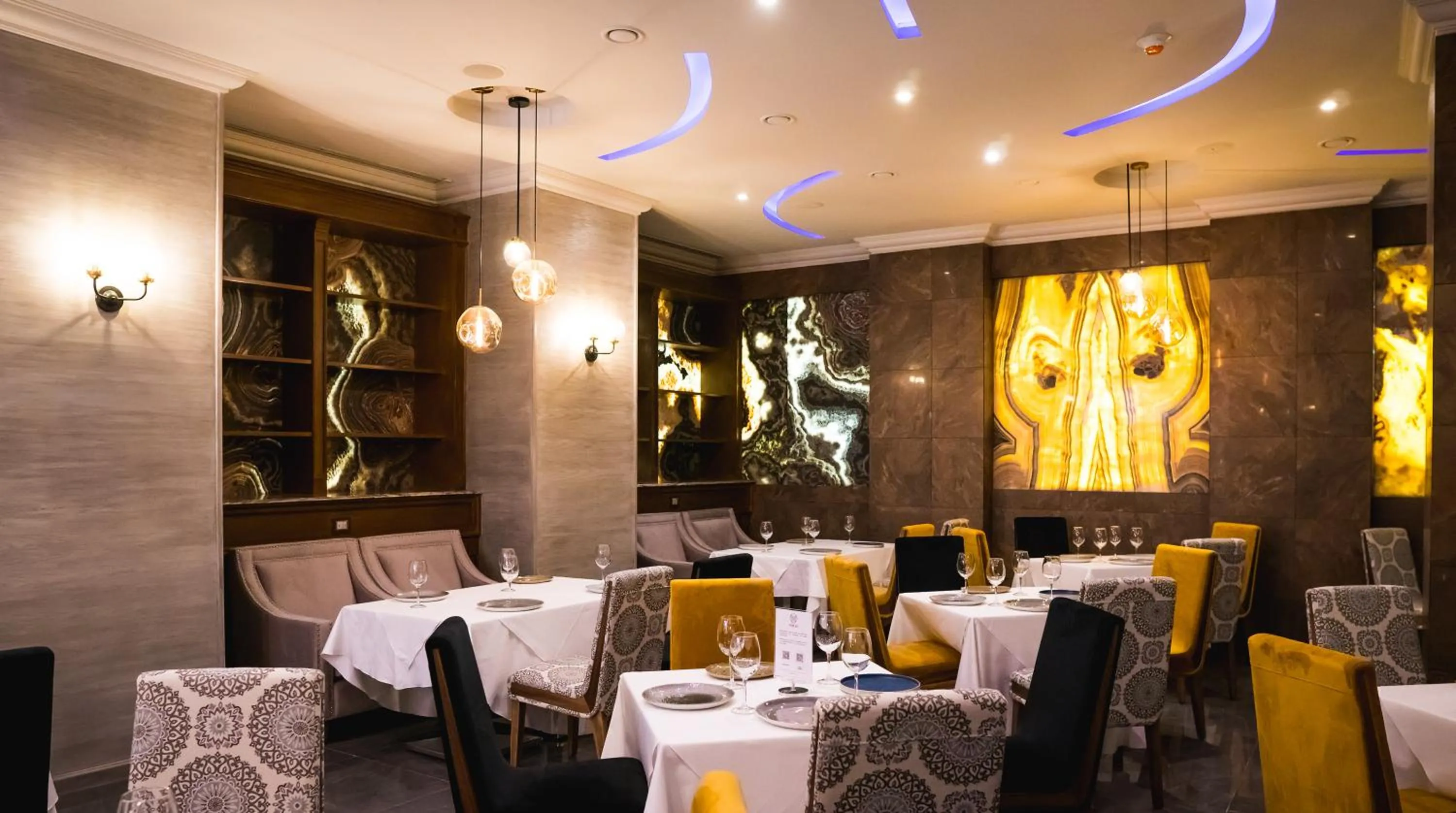 Restaurant/places to eat in HOTEL & SPA MANSION SOLIS by HOTSSON