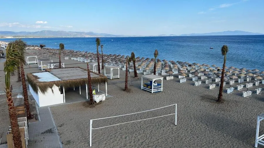 Beach in Yade Apart Pension