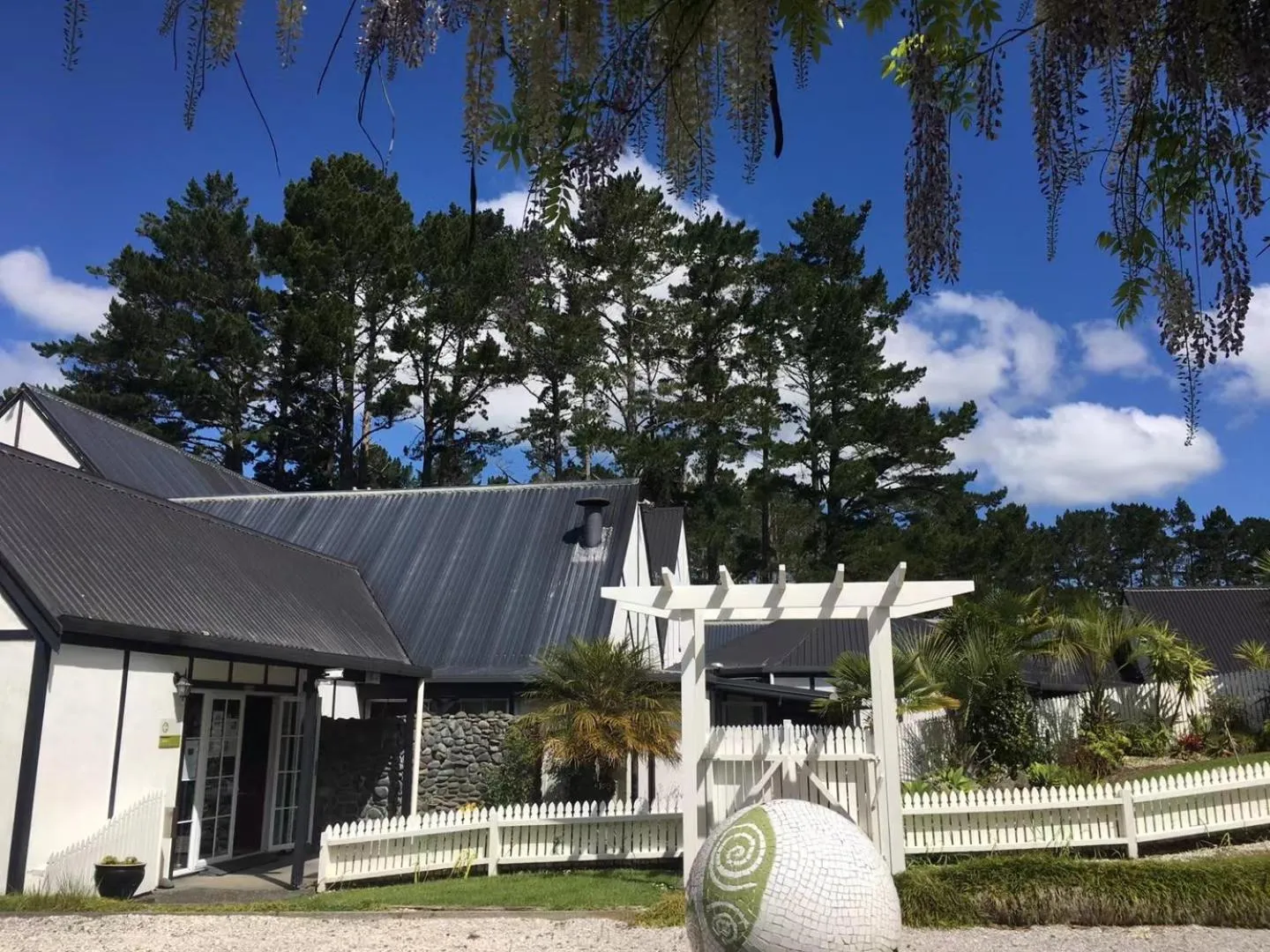 Property building in Northridge Golf Resort