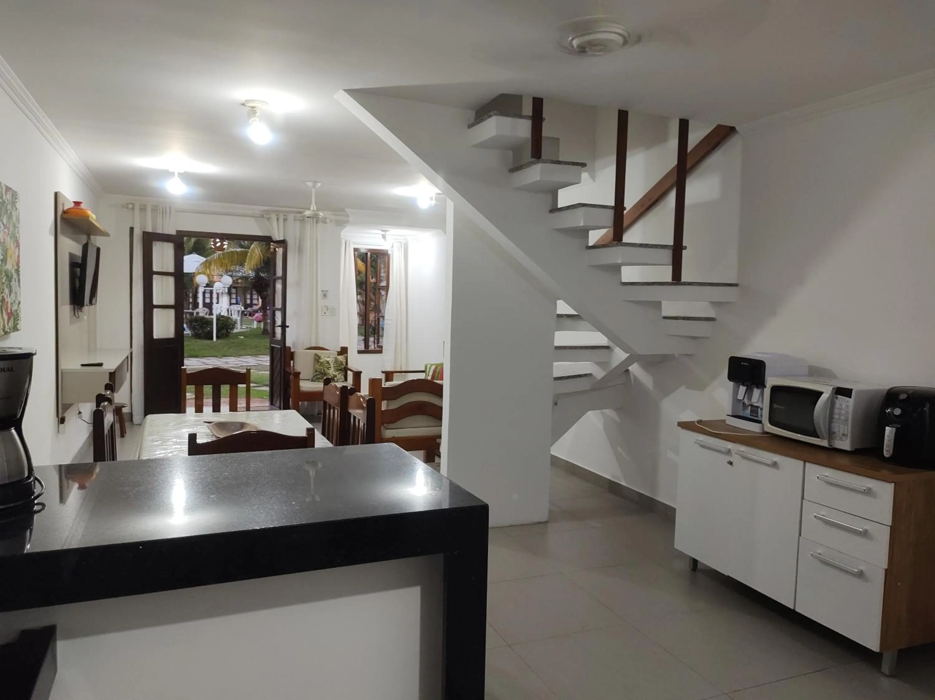 kitchen in Casa Praia de Taperapuan em Porto