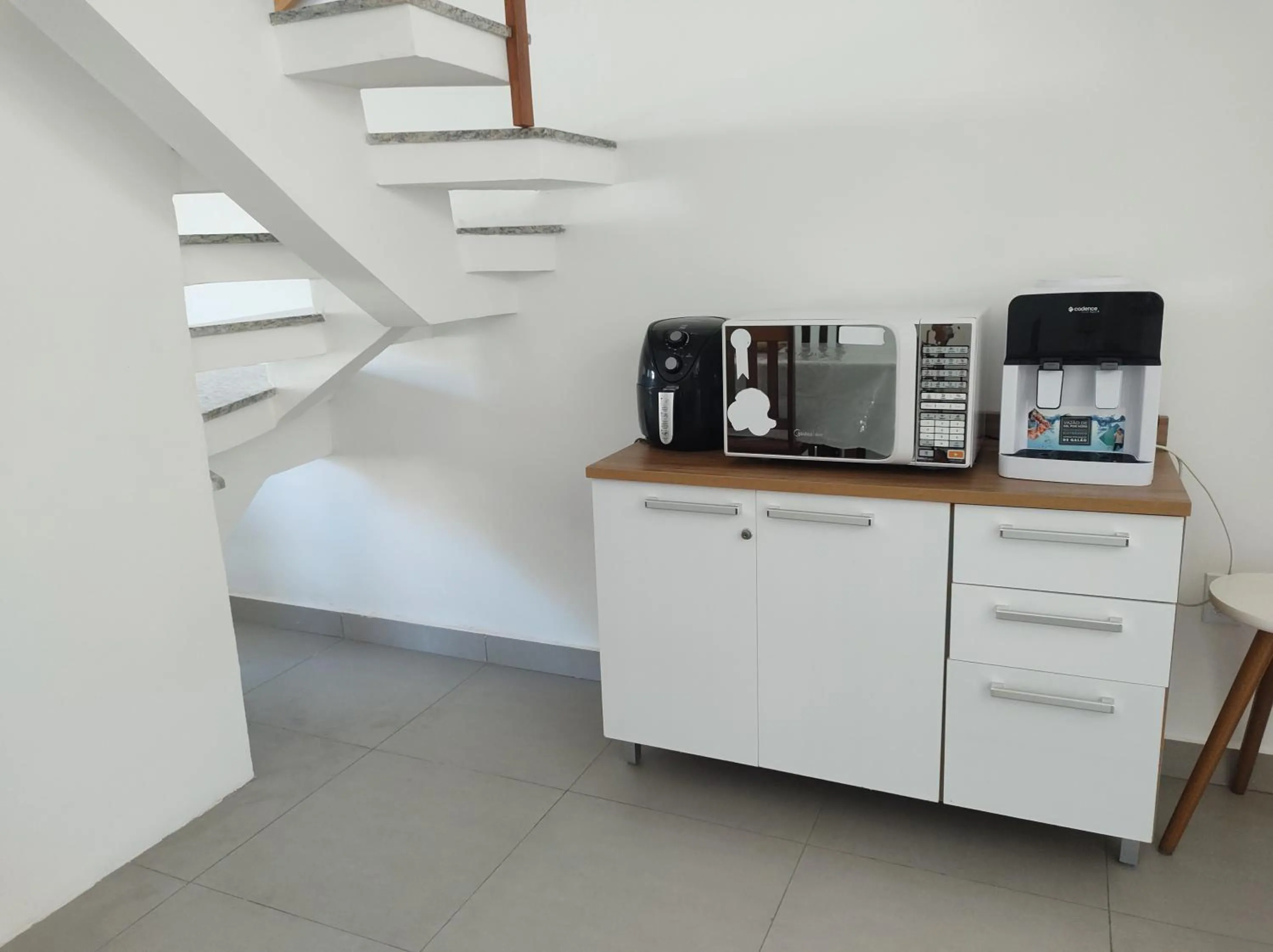 kitchen in Casa Praia de Taperapuan em Porto