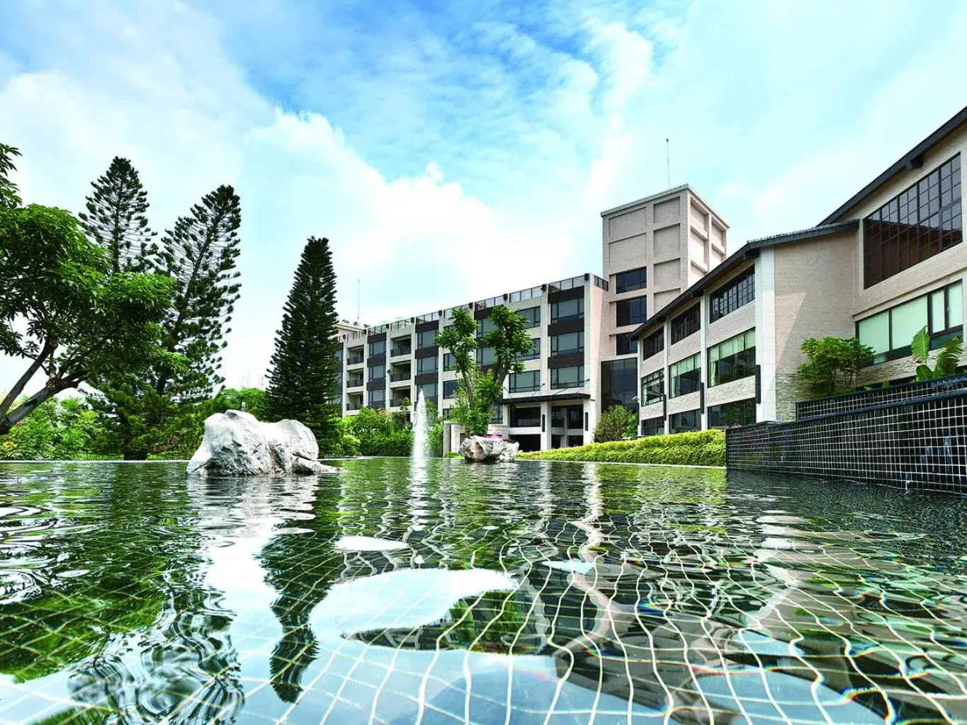 Facade/entrance, Property Building in Spring Hill Resort