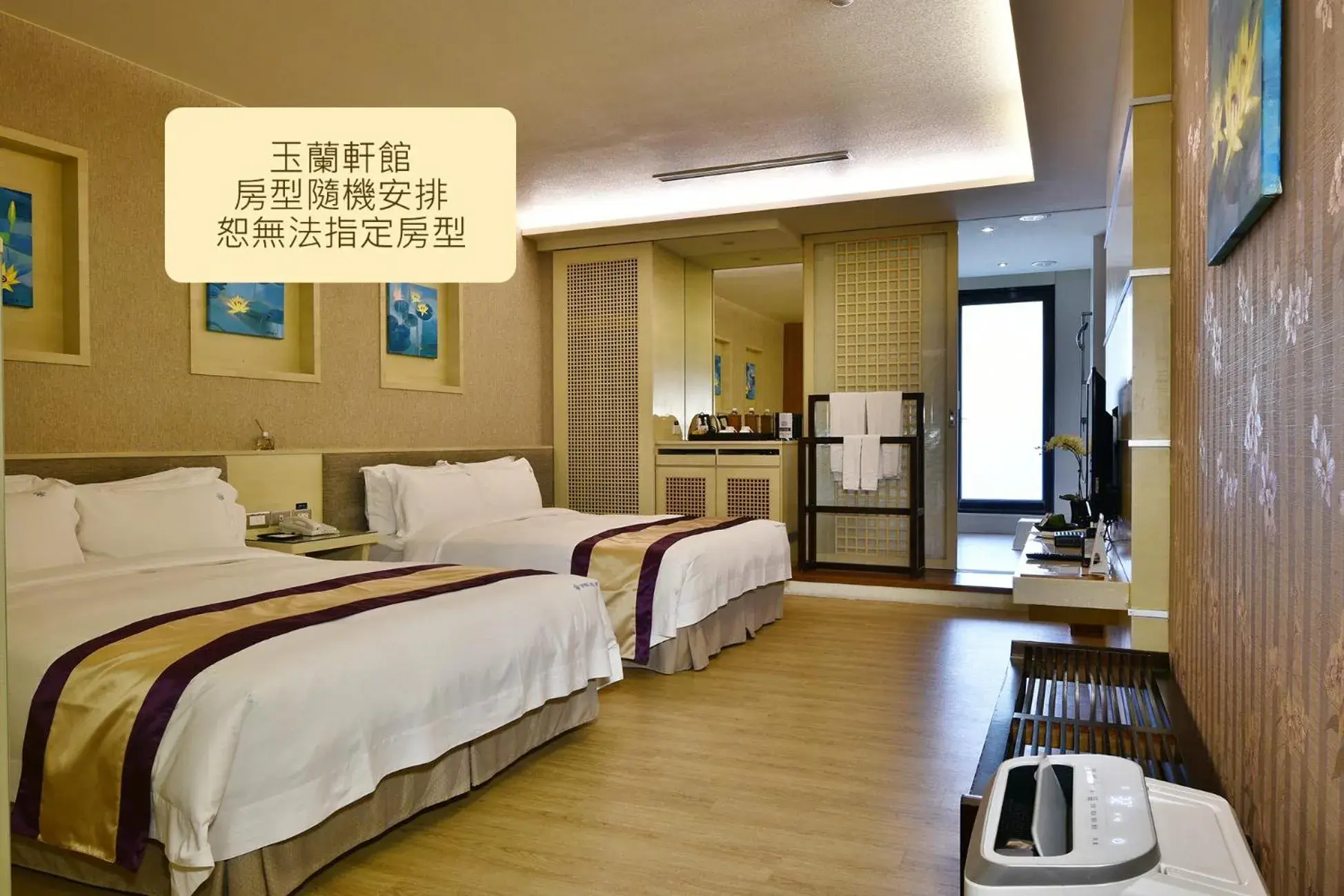 Bedroom, Bed in Spring Hill Resort