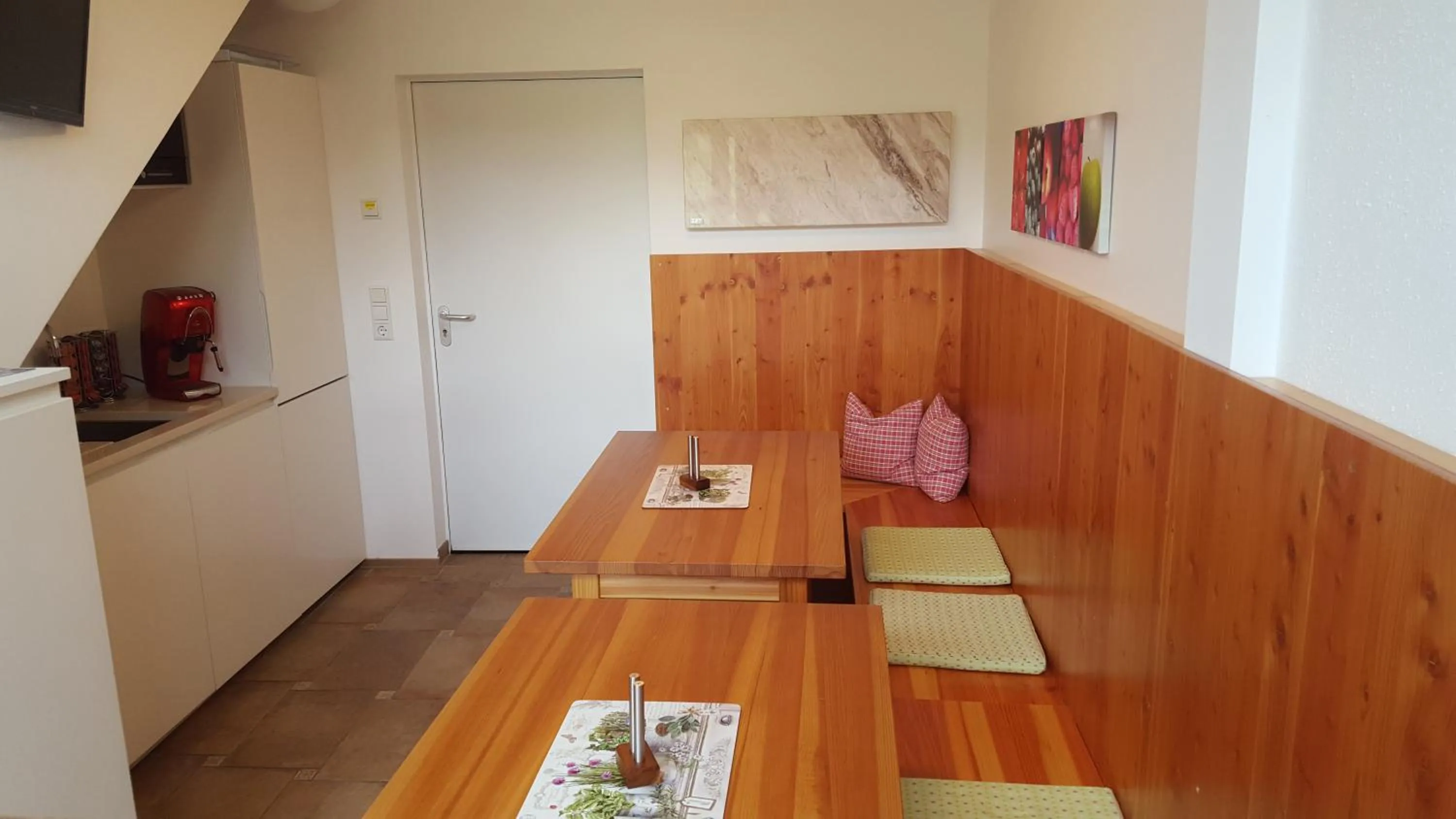 Communal lounge/ TV room in Ankes Wohlfühlpension