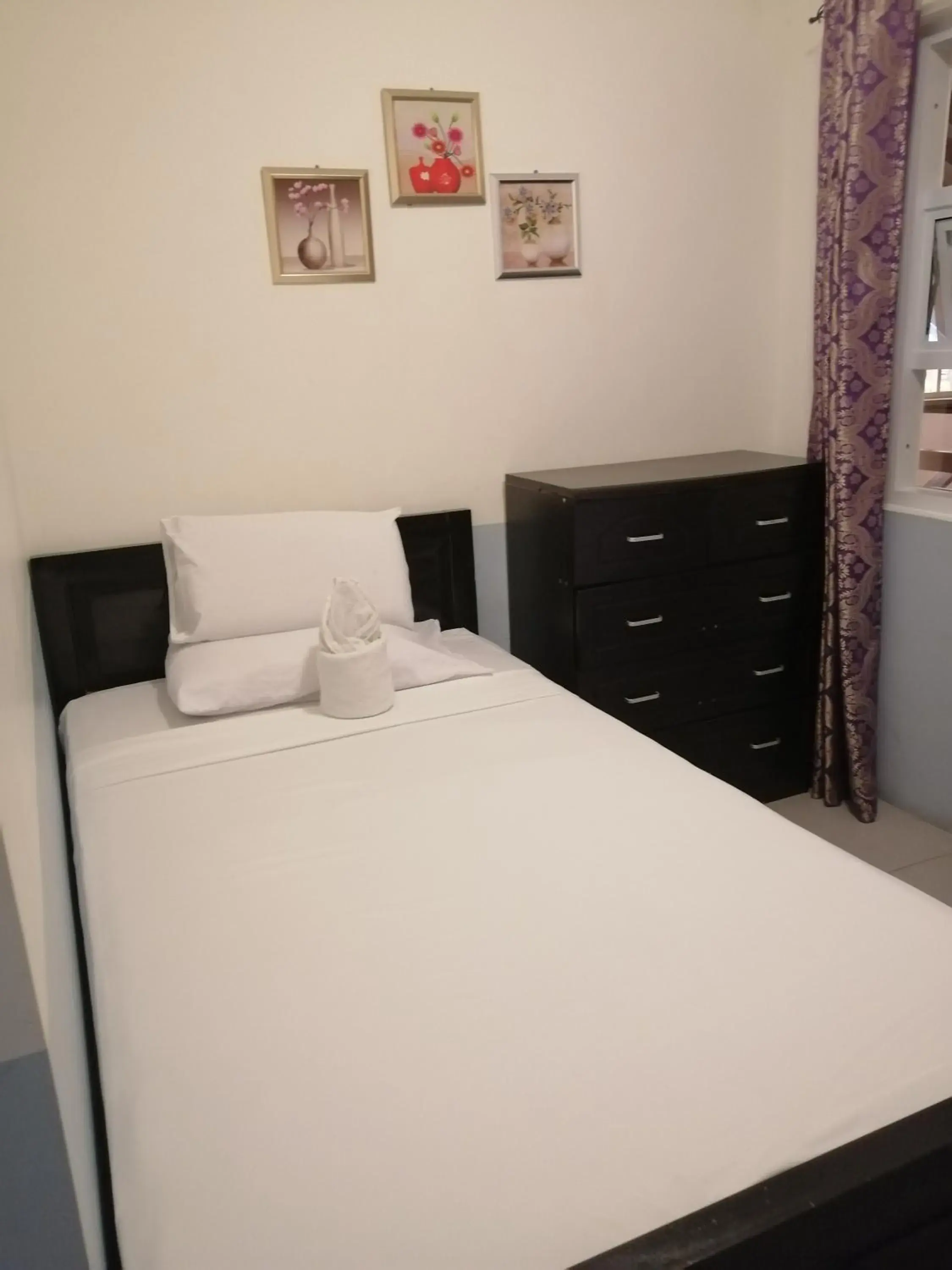Single Room in RedDoorz @ Bansud Oriental Mindoro Single Room in RedDoorz @ Bansud Oriental Mindoro