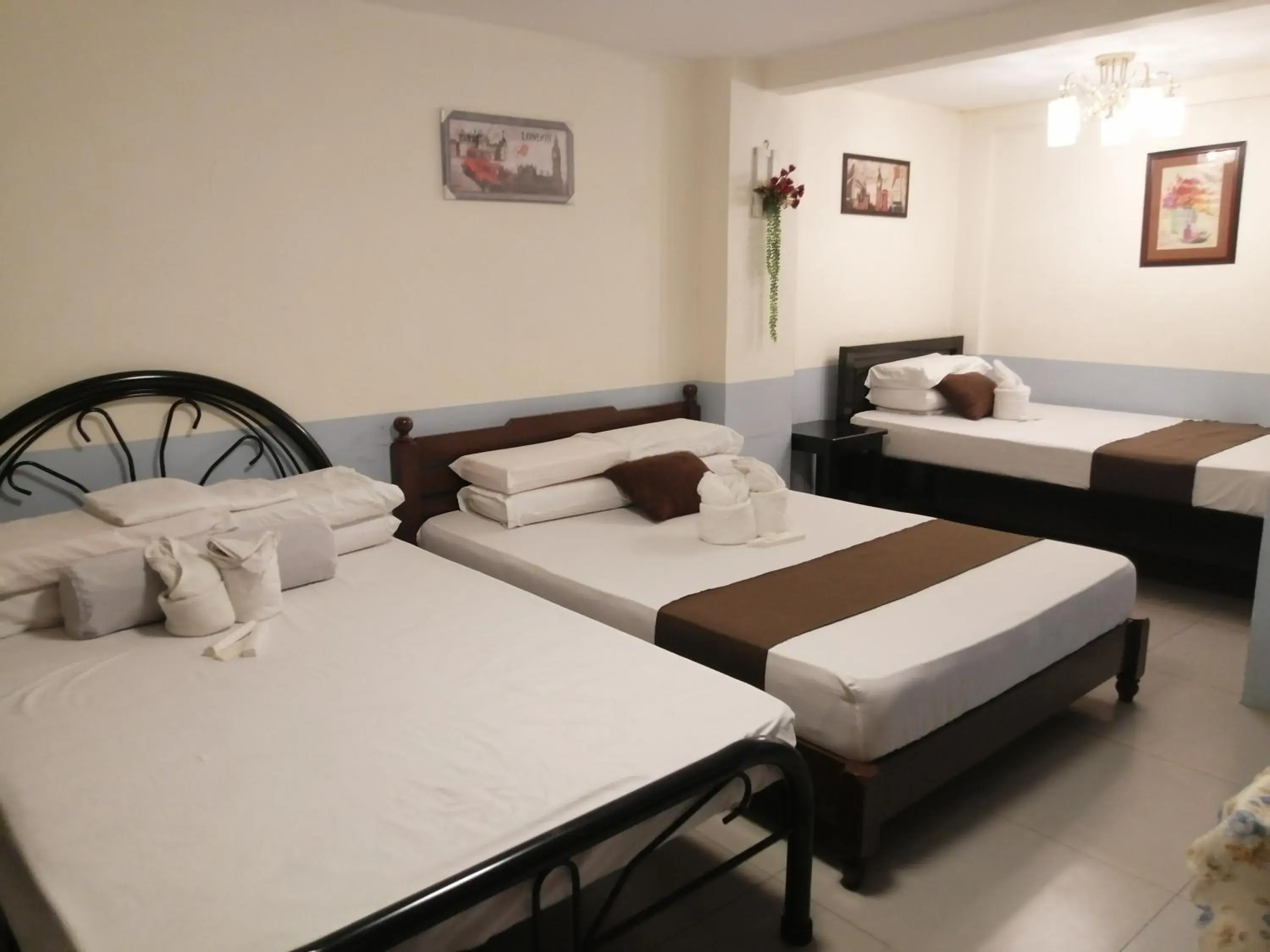 Bed in RedDoorz @ Bansud Oriental Mindoro Bed in RedDoorz @ Bansud Oriental Mindoro