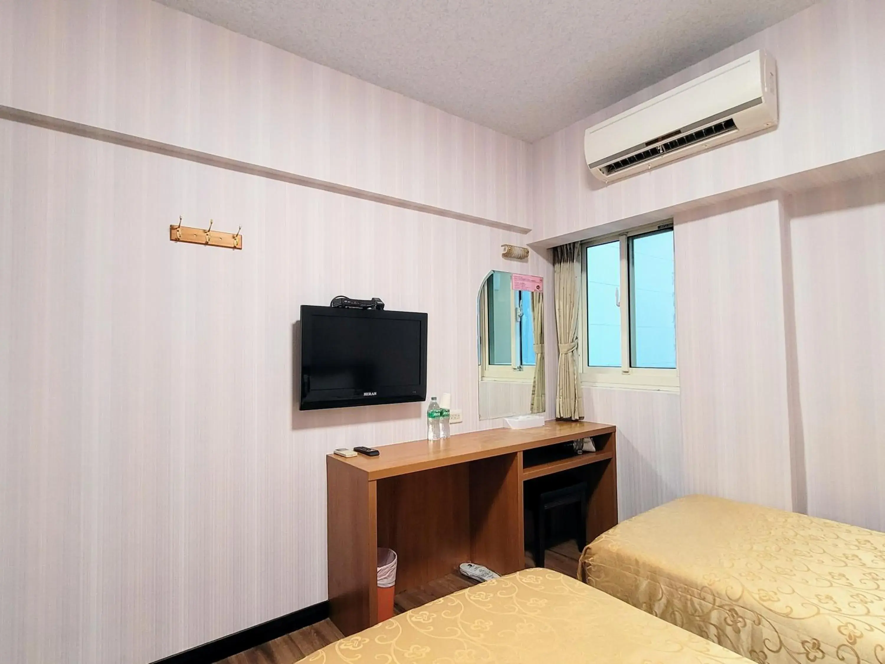 TV and multimedia, Bed in Hotel South Sea TV and multimedia, Bed in Hotel South Sea