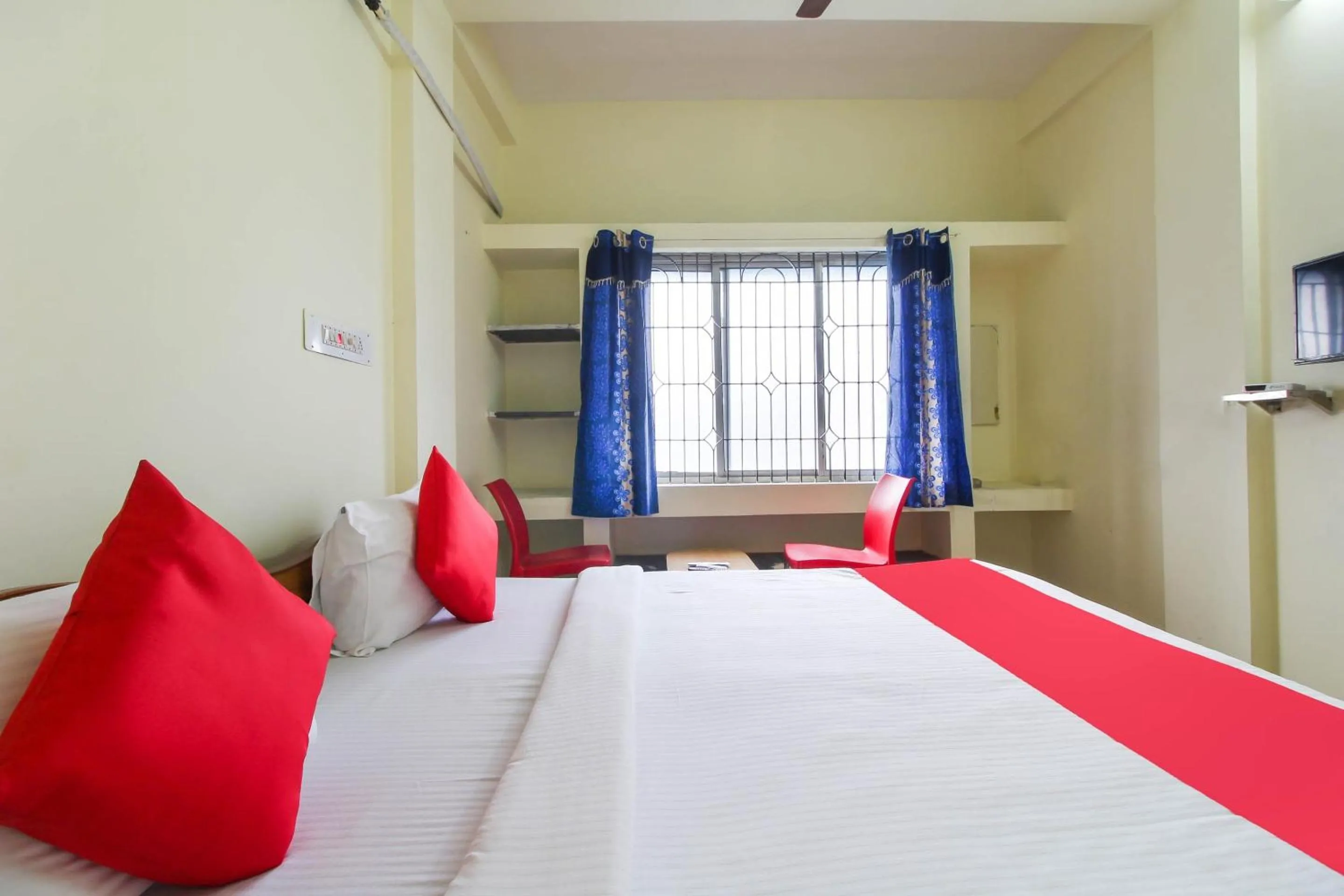 Bedroom, Bed in Hotel O Royal Residency