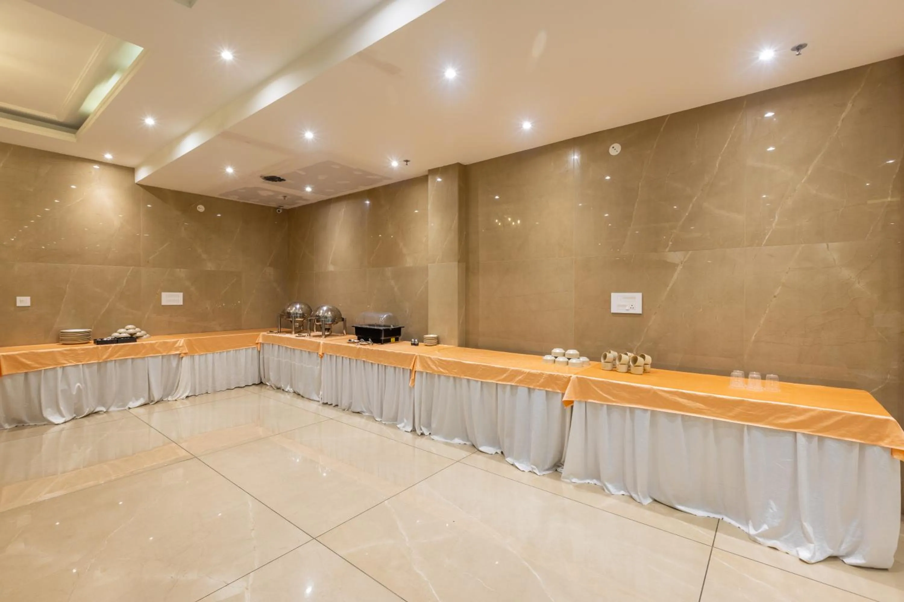Banquet/Function facilities in Kohsa7