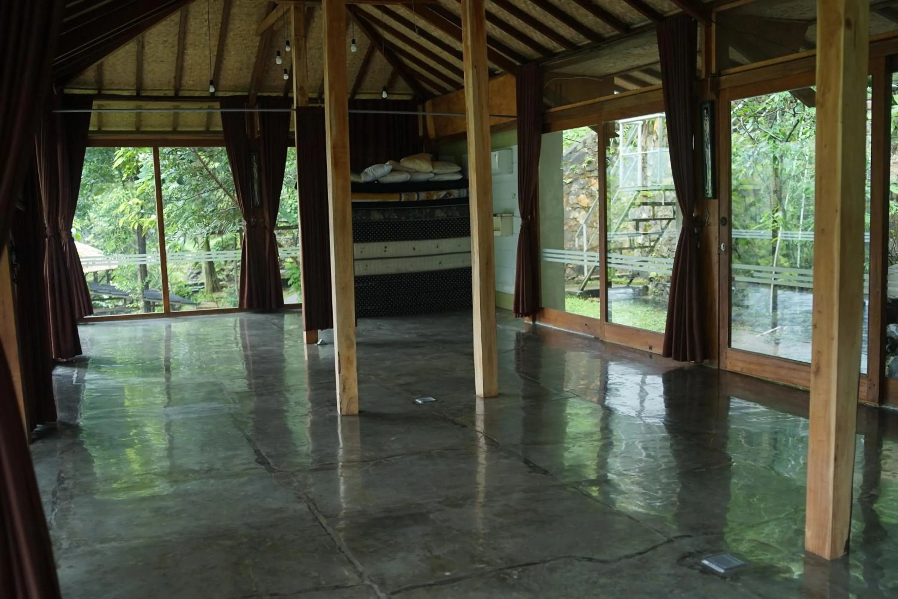 Tirta Arsanta Hot Springs & Villa