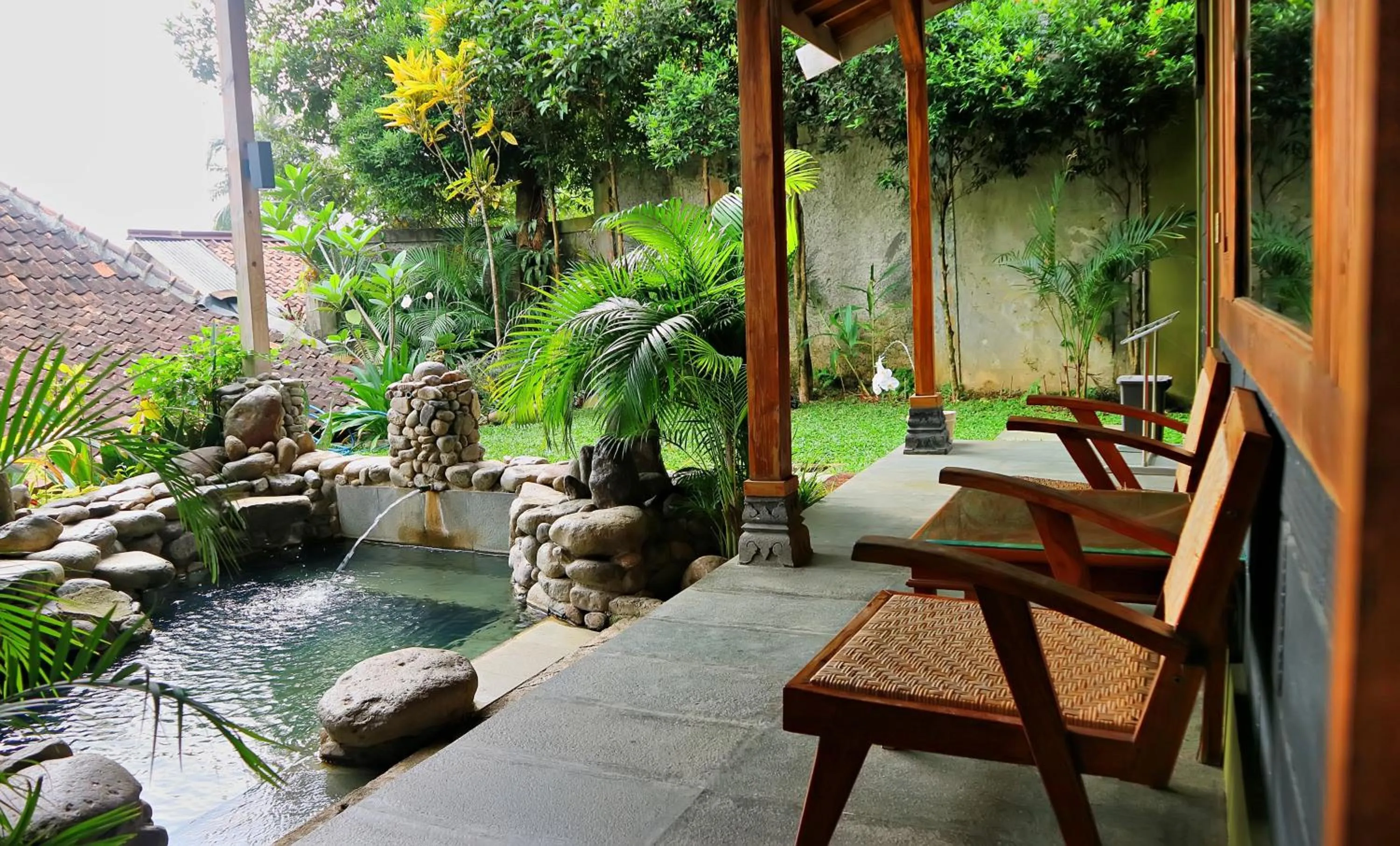 Seating area in Tirta Arsanta Hot Springs & Villa