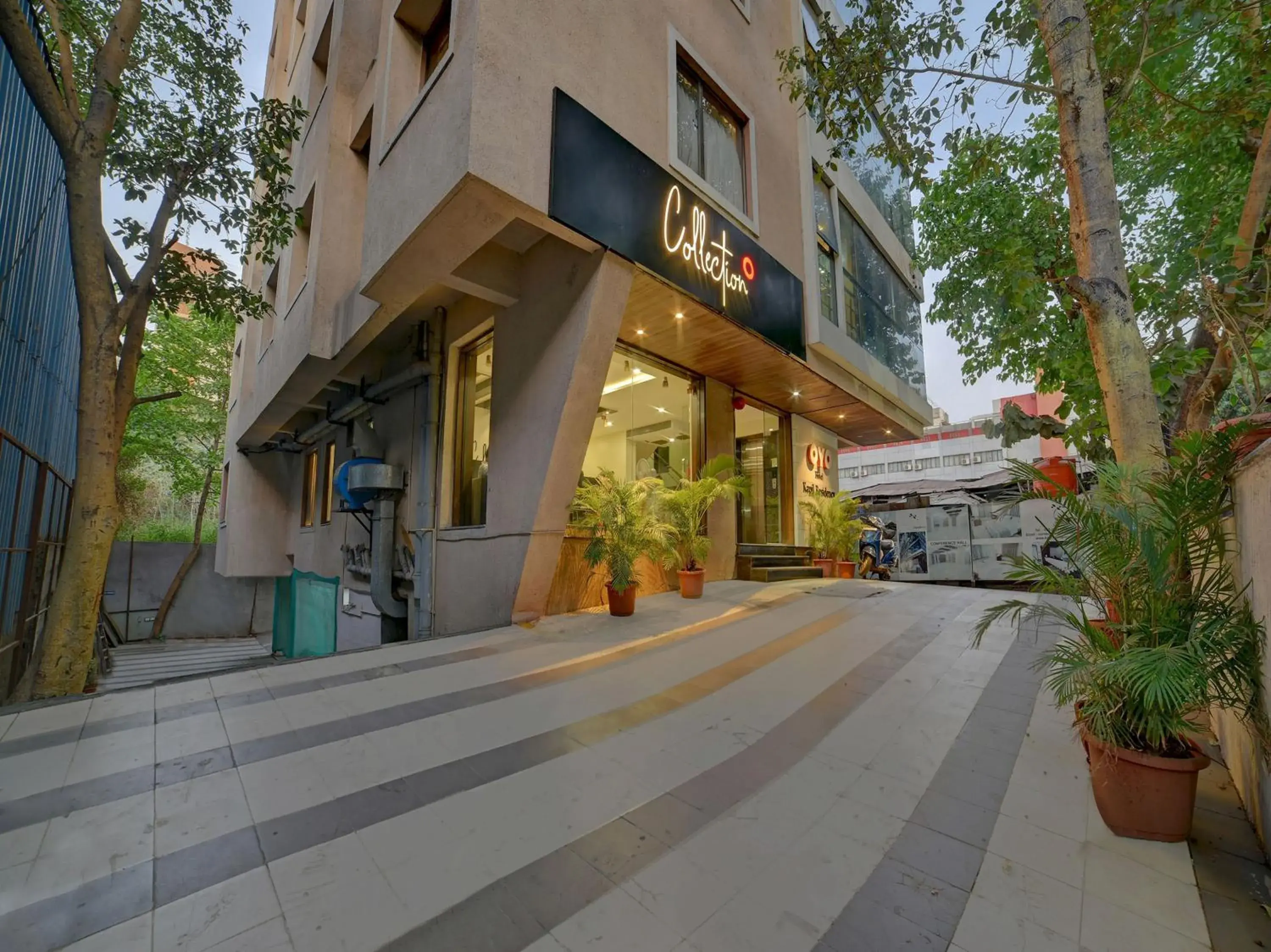 Facade/entrance in Collection O Kapil Residency Parage Chowk Near Lal Mahal Facade/entrance in Collection O Kapil Residency Parage Chowk Near Lal Mahal