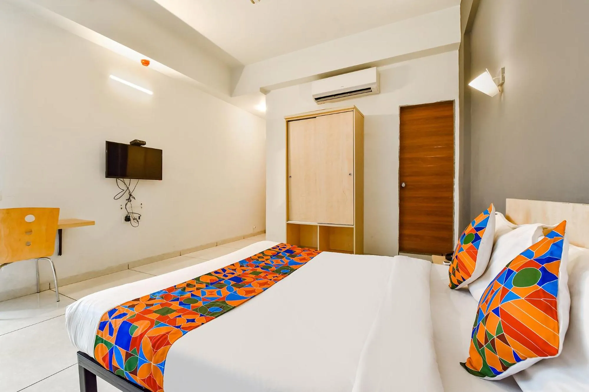 Communal lounge/ TV room in Via Kaviya - Bopal