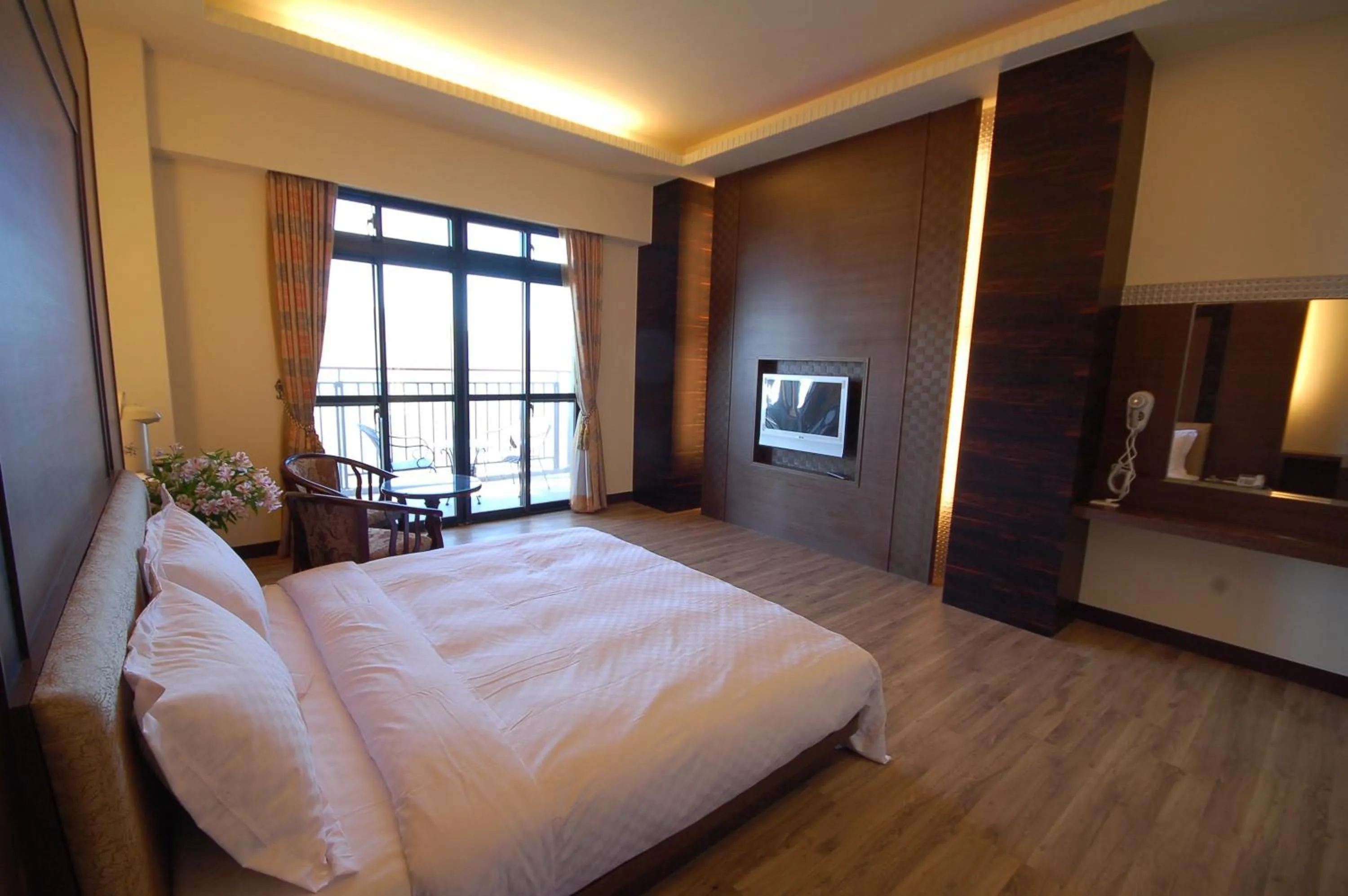 Photo of the whole room, Bed in Star Villa