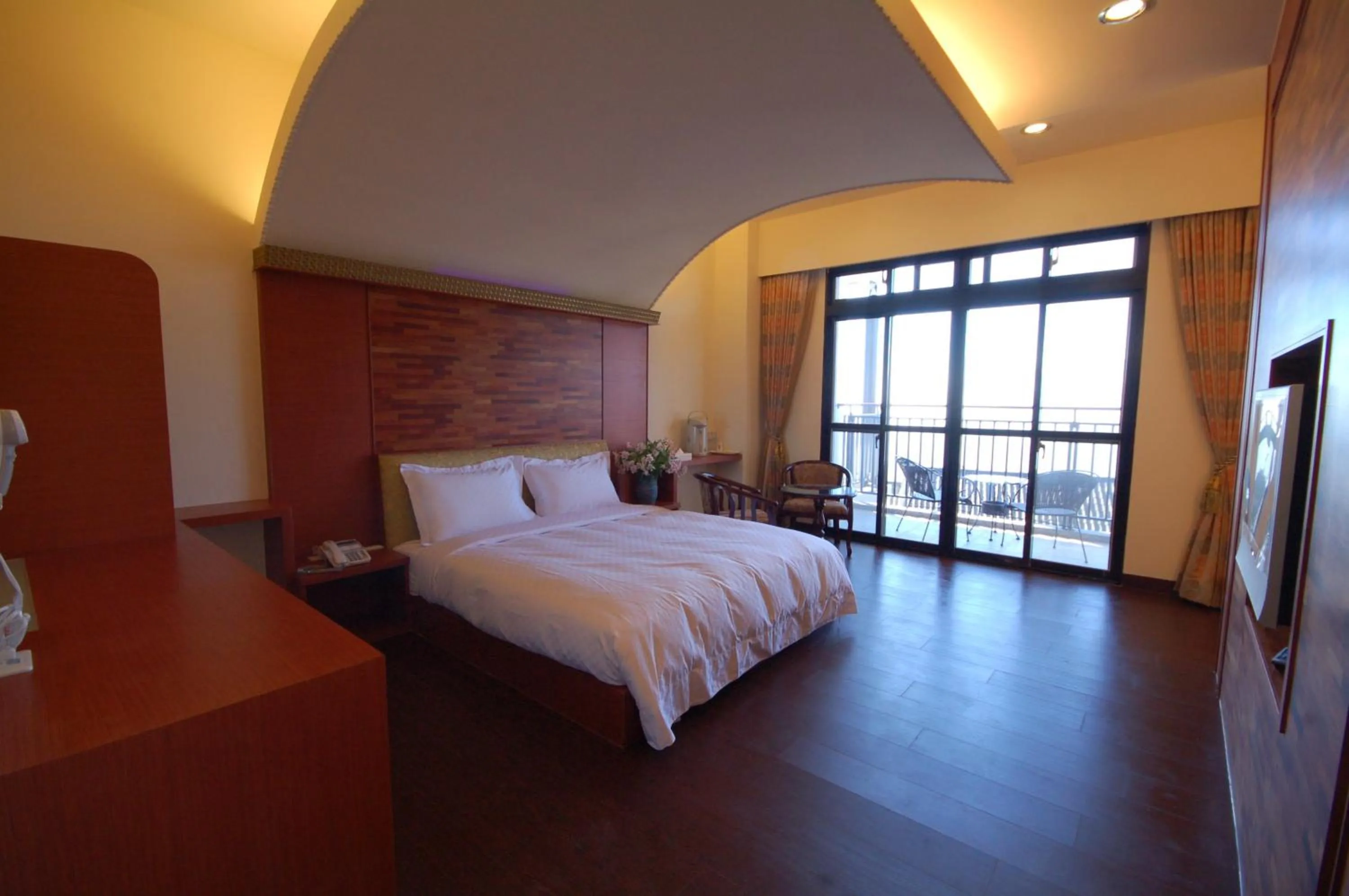 Photo of the whole room, Bed in Star Villa