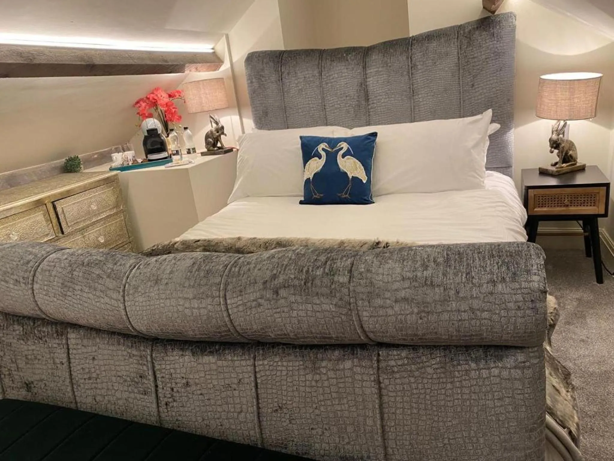 Bed in The Hive at Poppi-Red