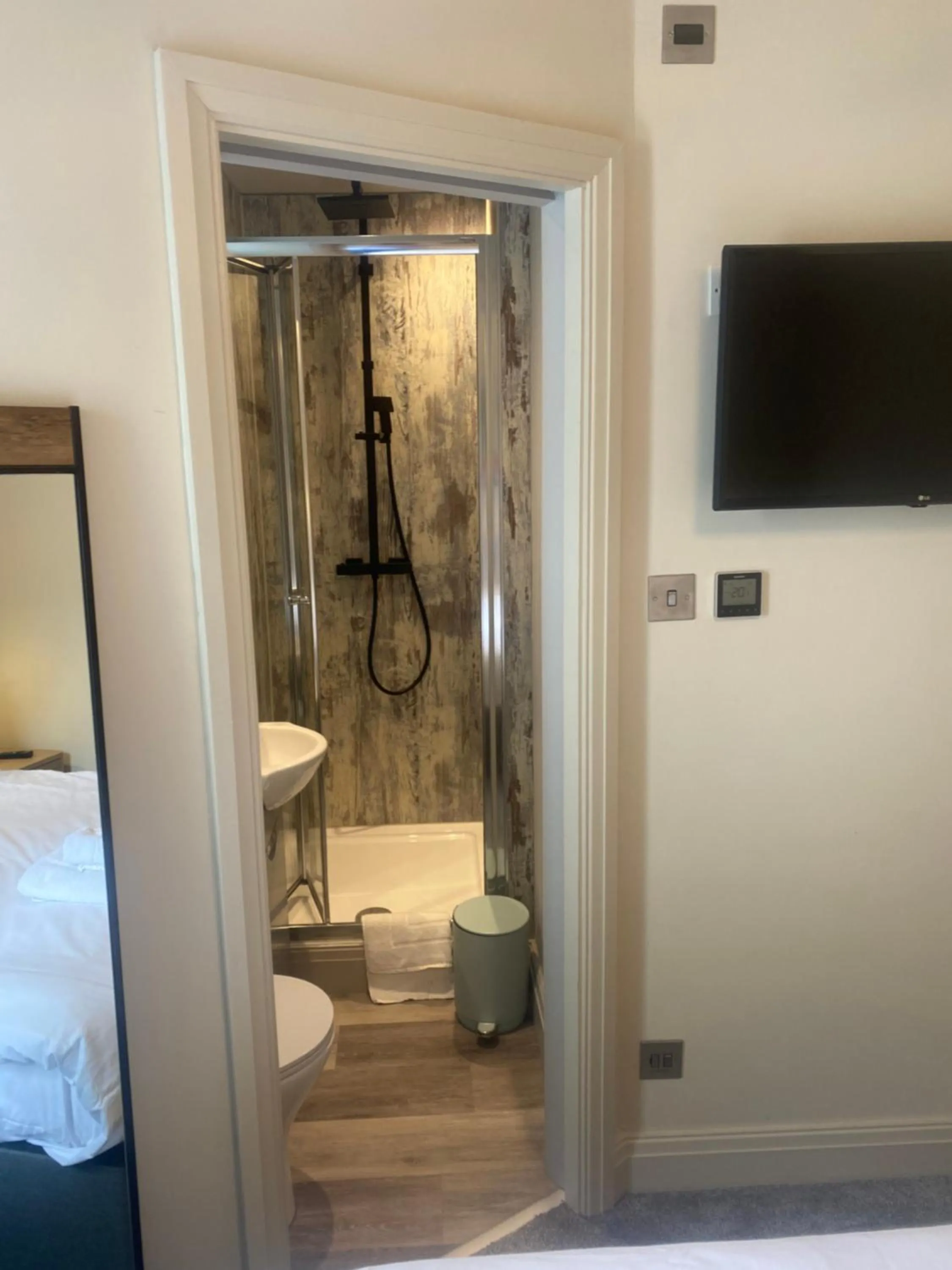 Bathroom in The Hive at Poppi-Red