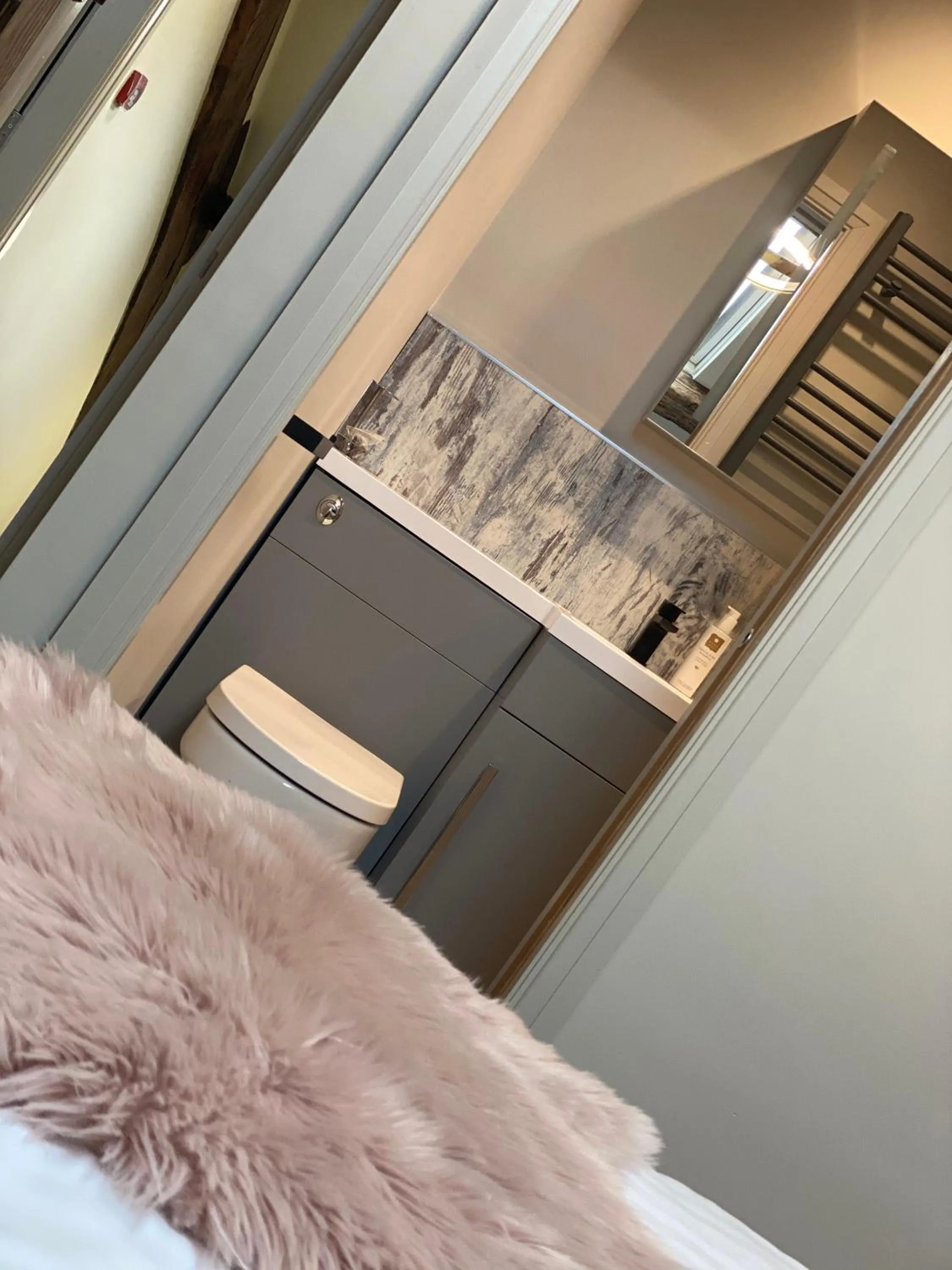 Toilet in The Hive at Poppi-Red