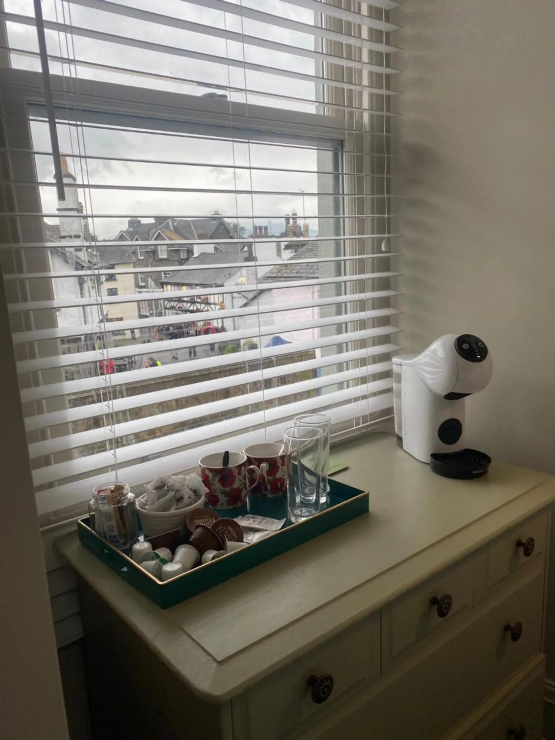 Coffee/tea facilities in The Hive at Poppi-Red