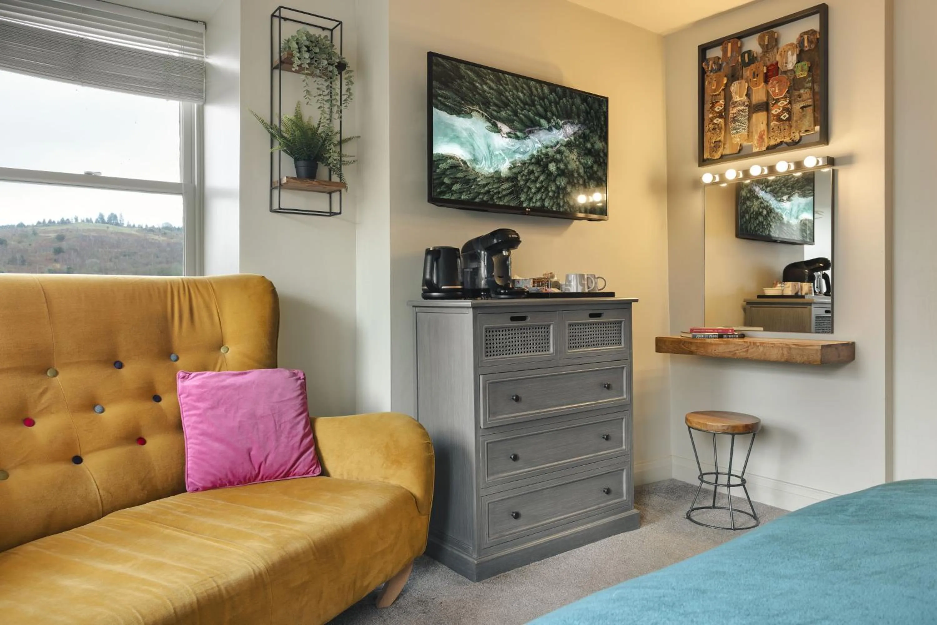 The Hive at Poppi-Red