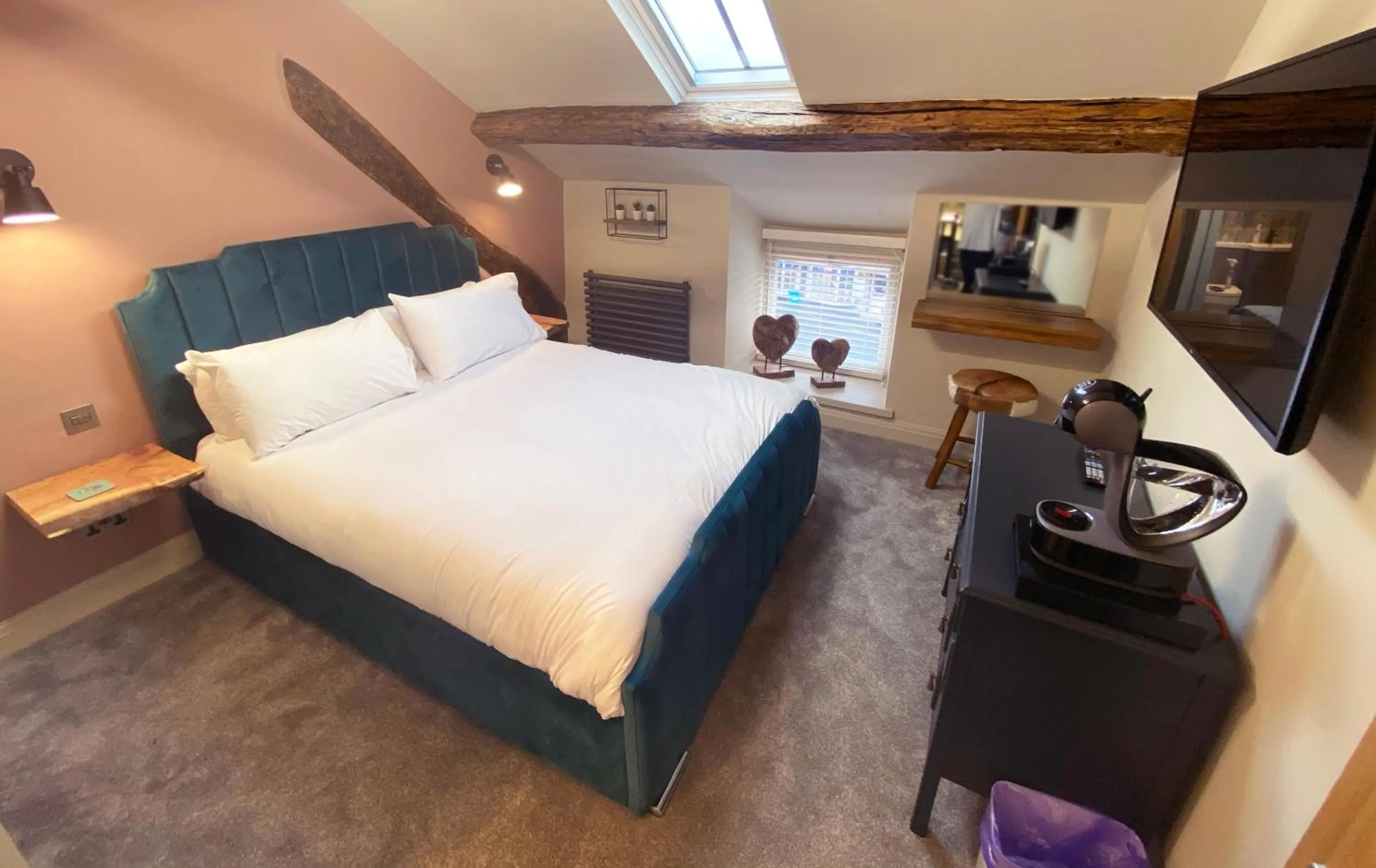 Bed in The Hive at Poppi-Red