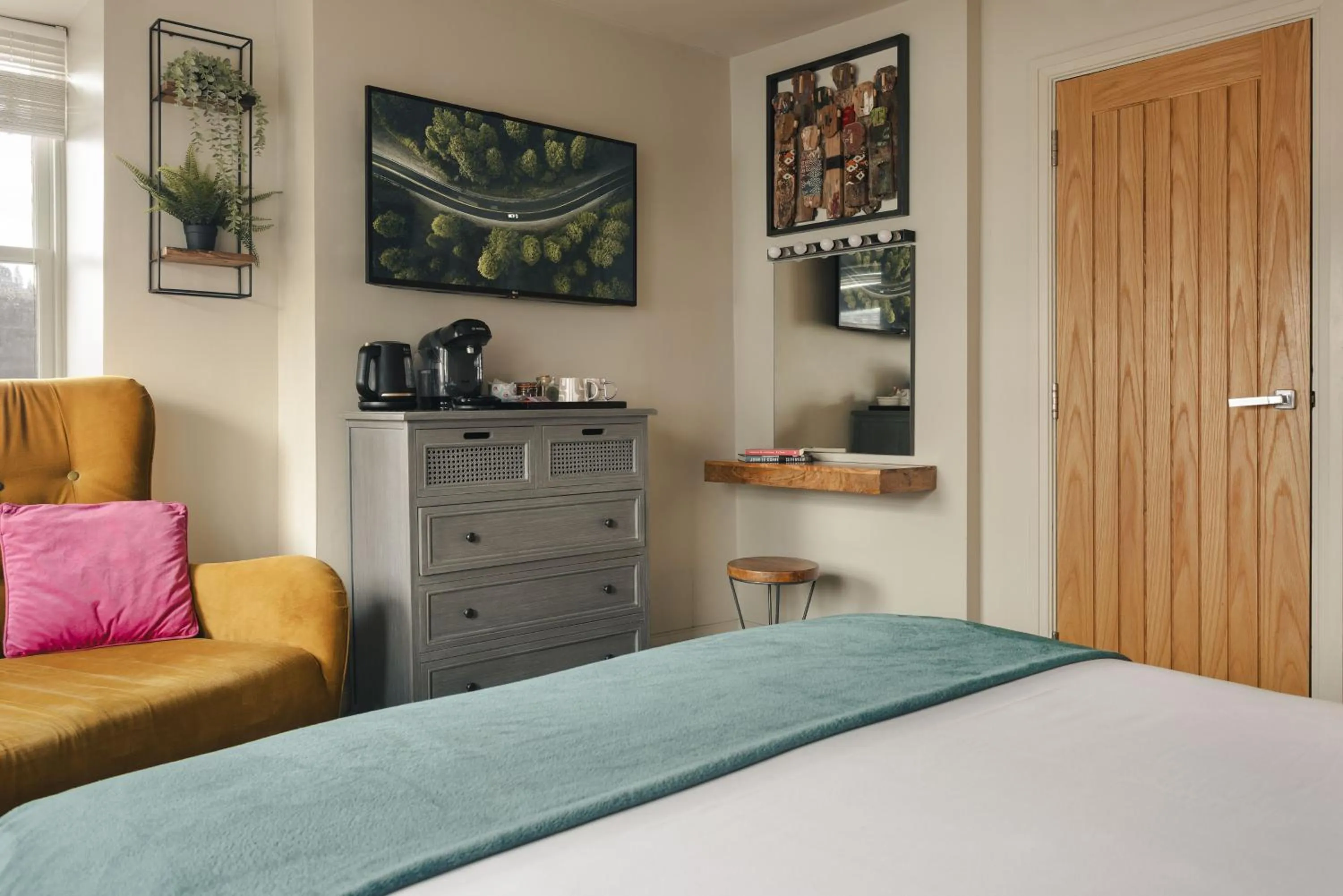 Bed in The Hive at Poppi-Red