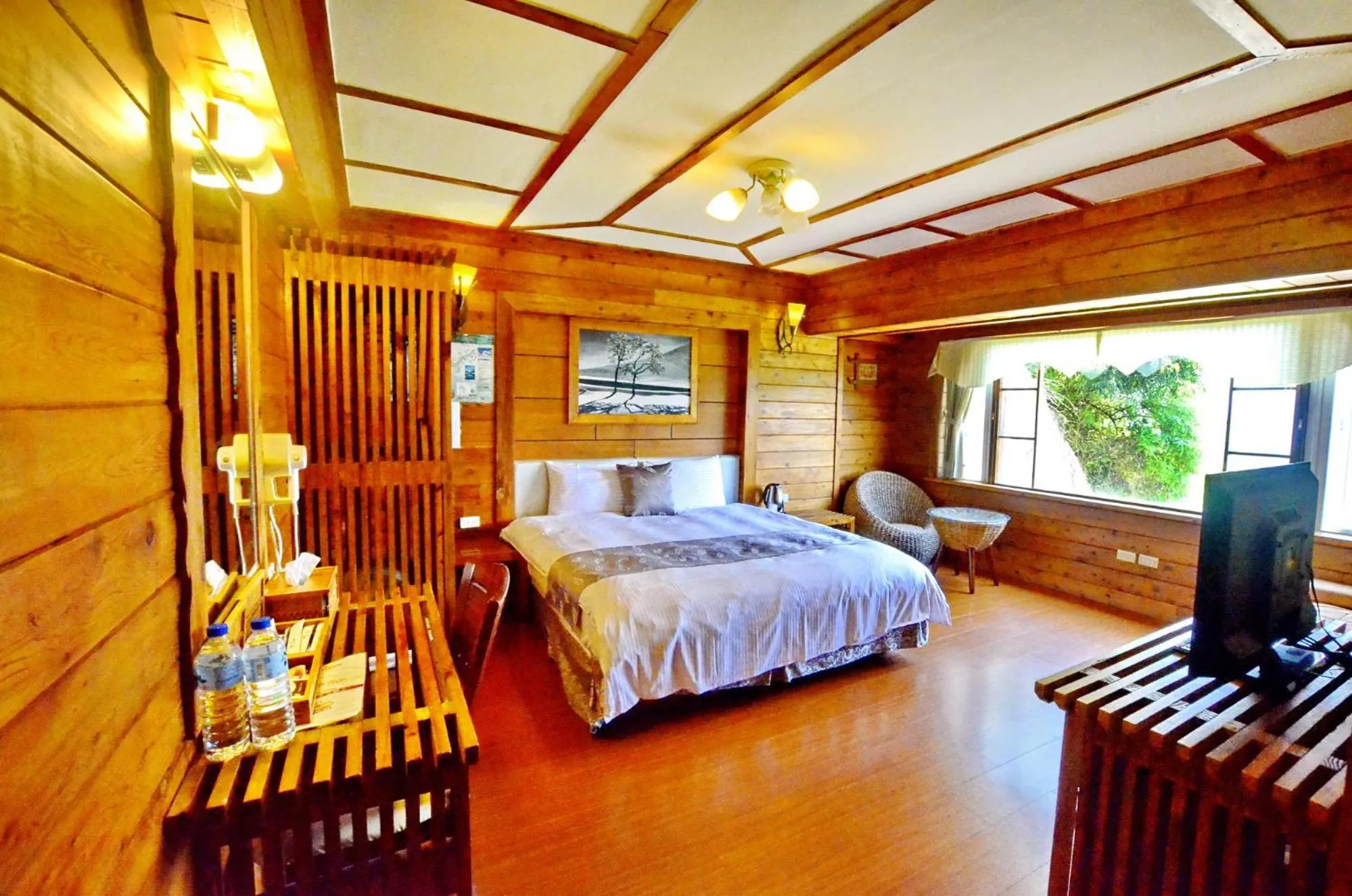 Photo of the whole room, Bed in Shiyai Taoyuan