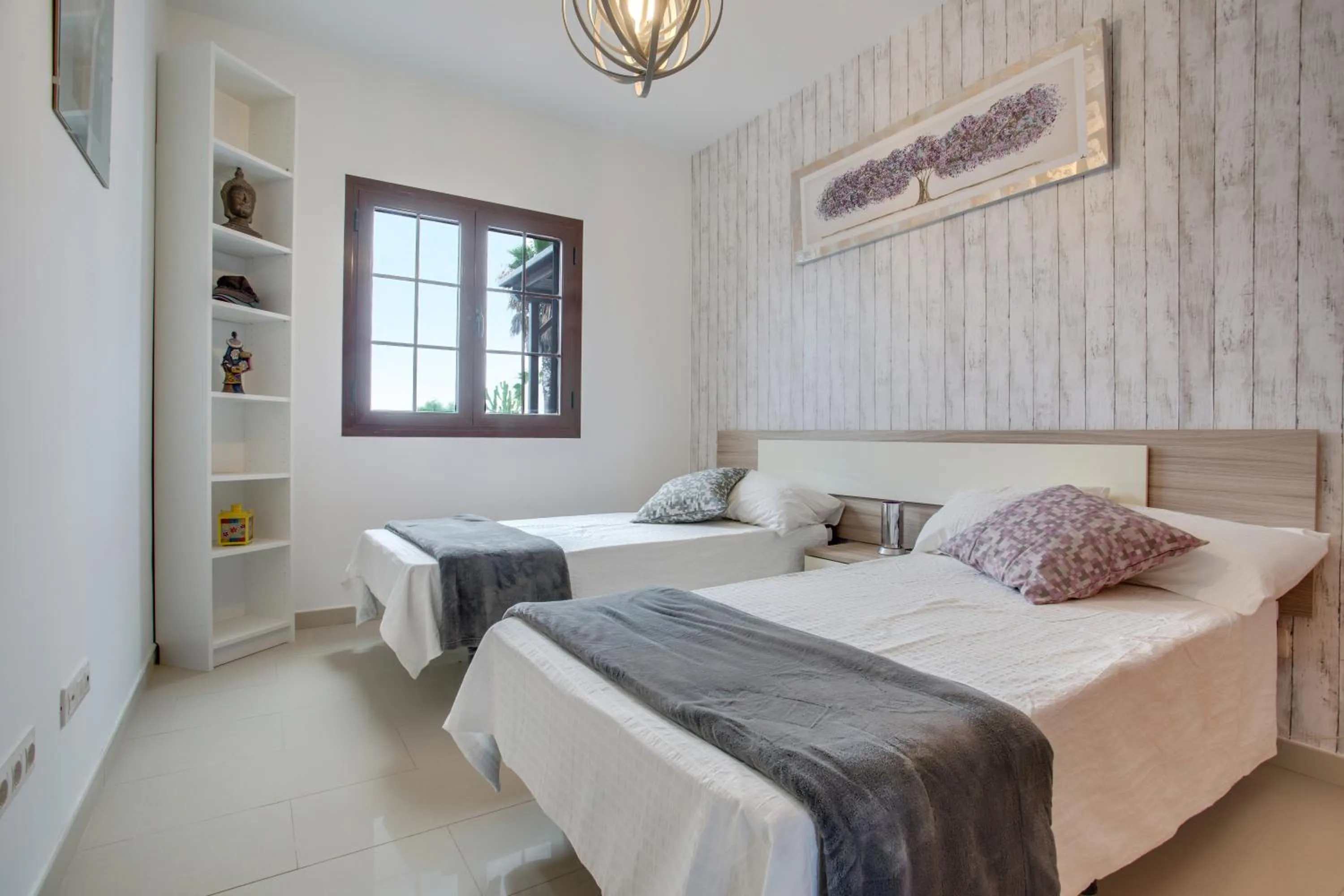 Living room, Bed in Villa Kodotoma