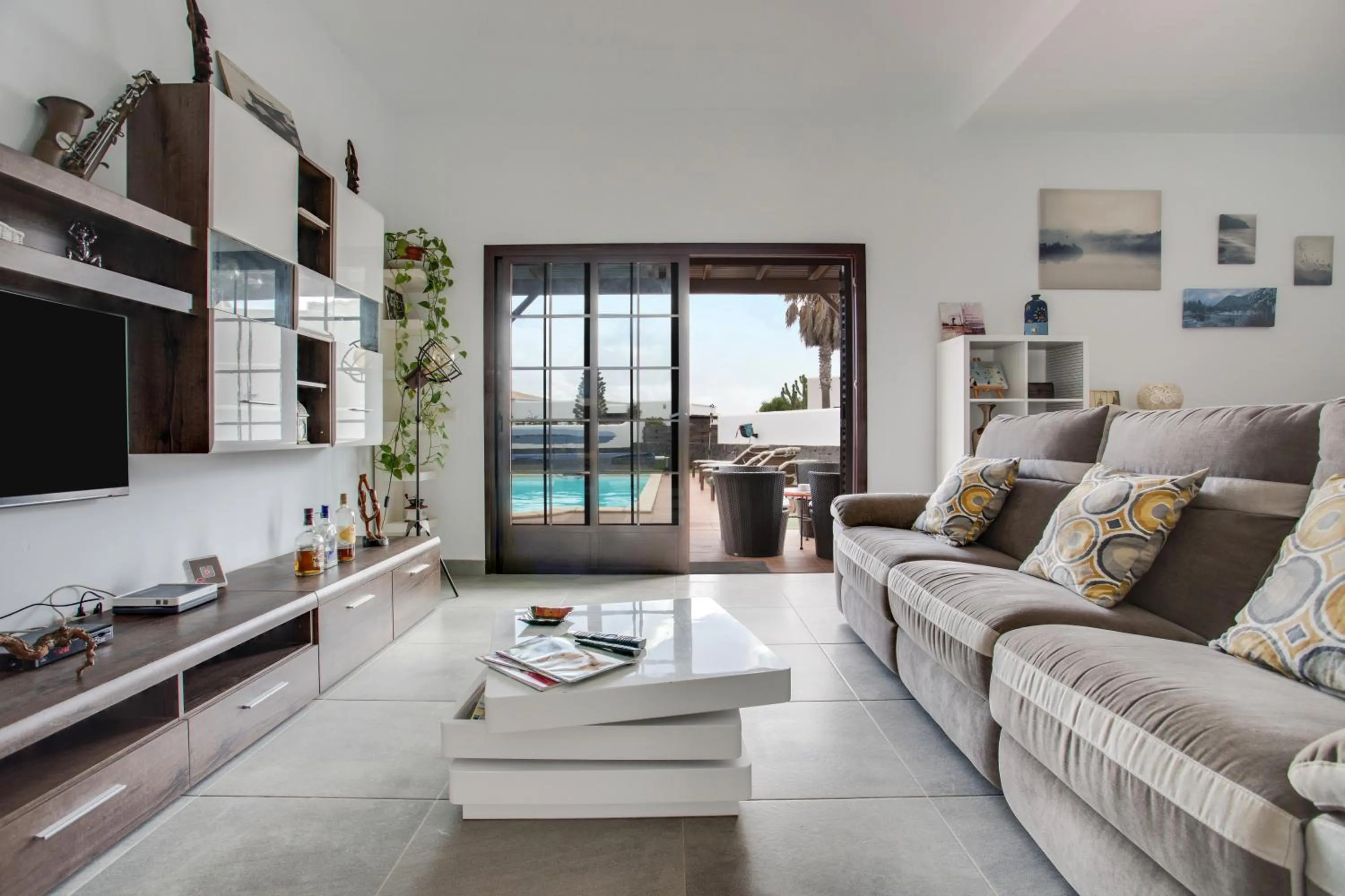 Property building in Villa Kodotoma