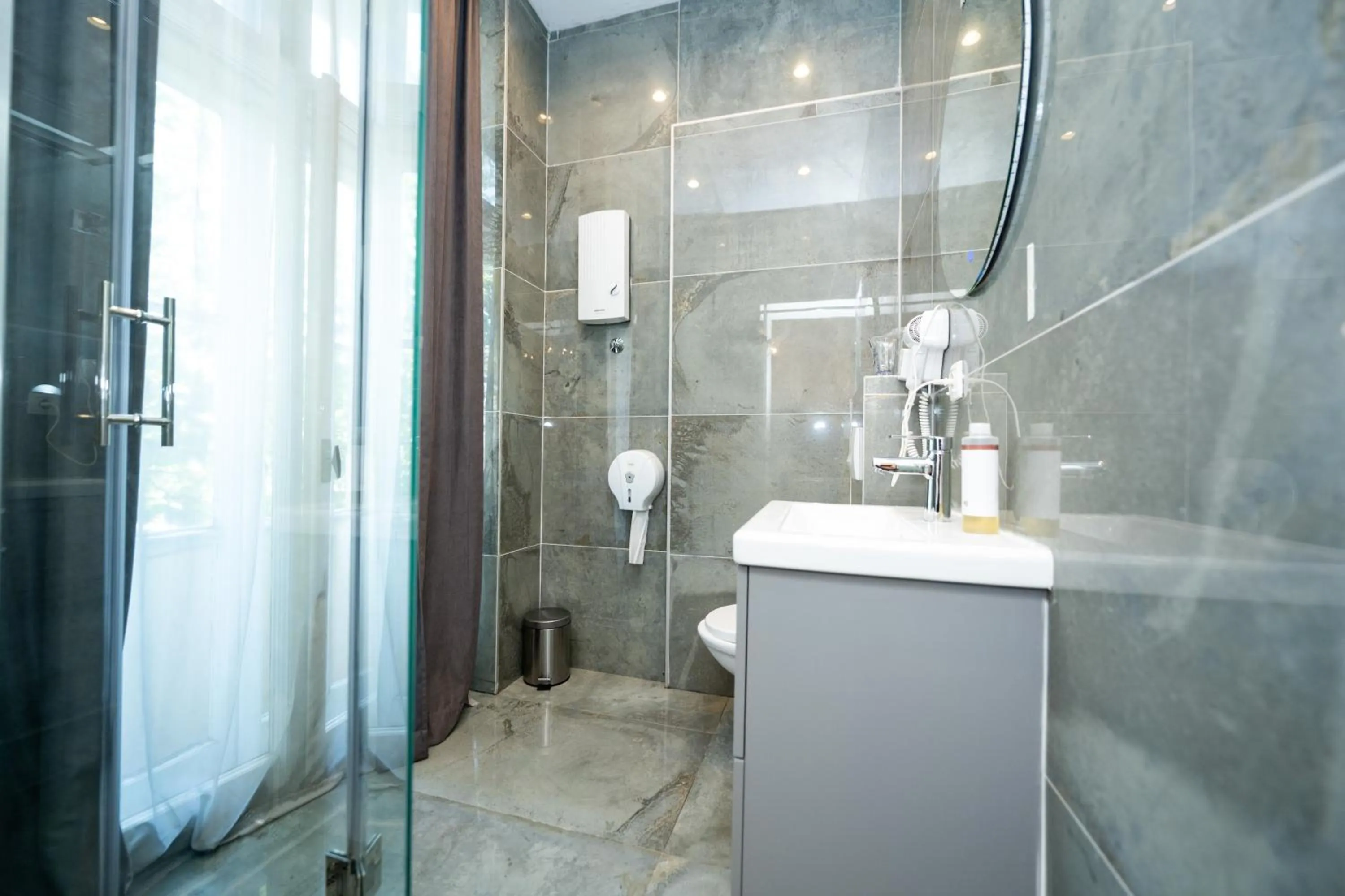 Shower in Boutique Hotel Kings Palace