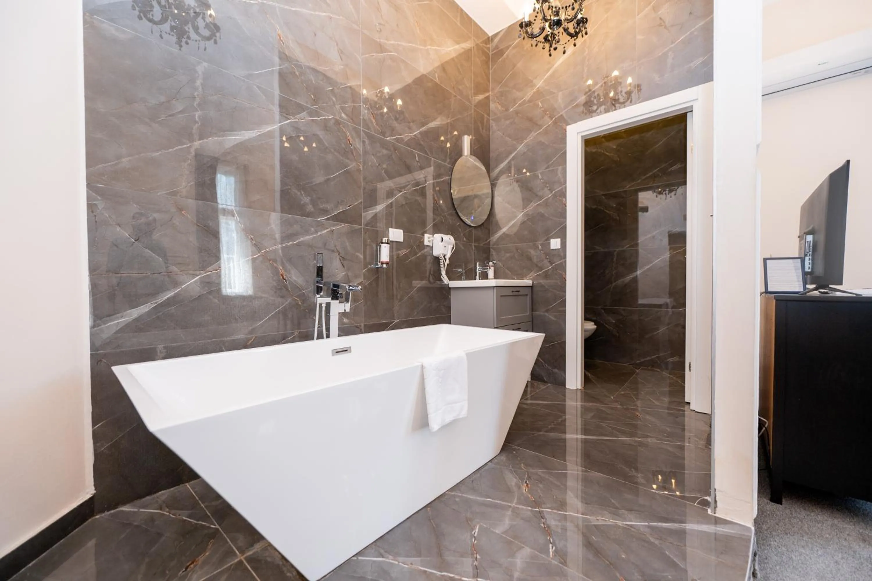 Shower in Boutique Hotel Kings Palace