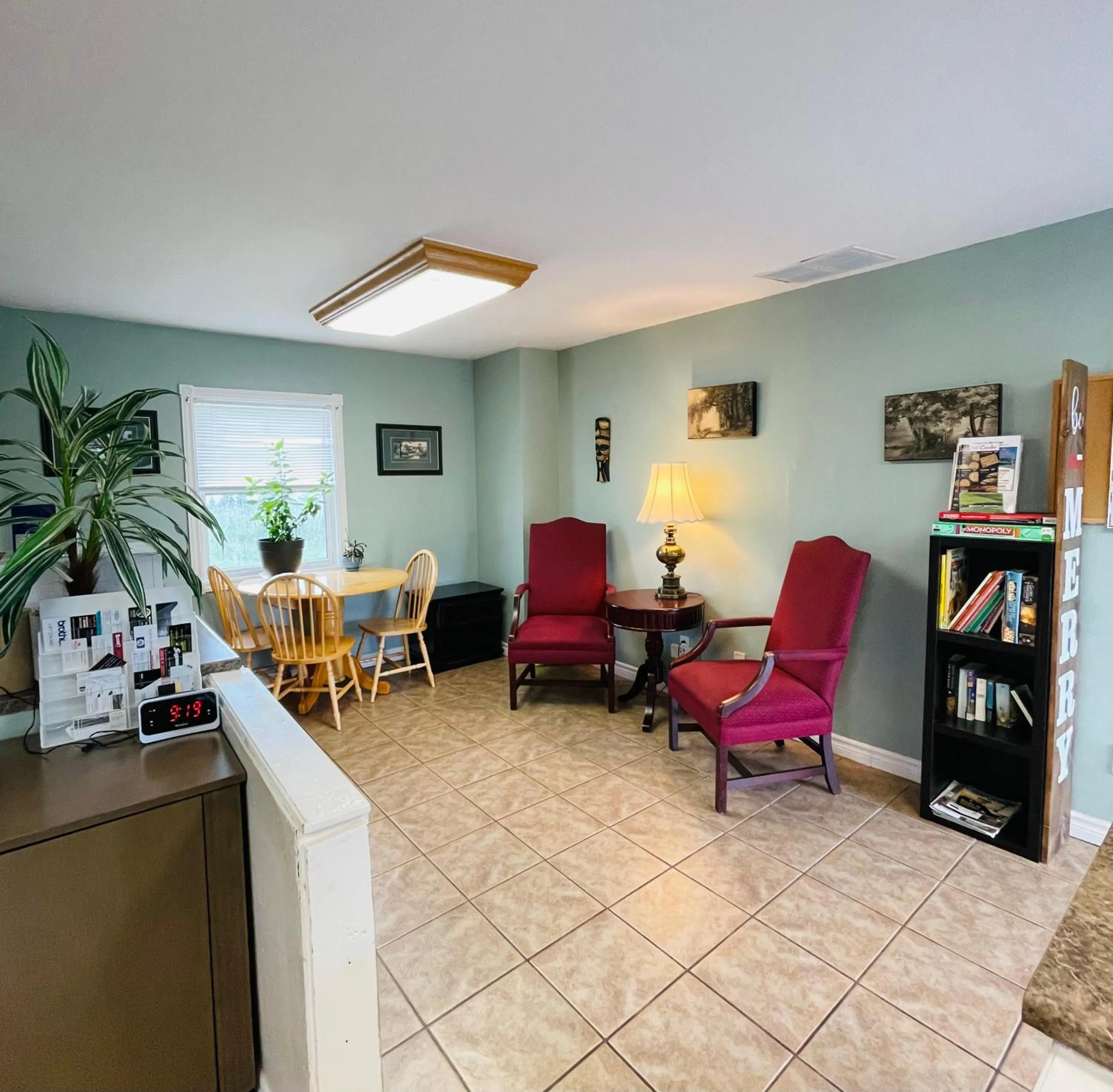 Property building in Scenic Motel Moncton