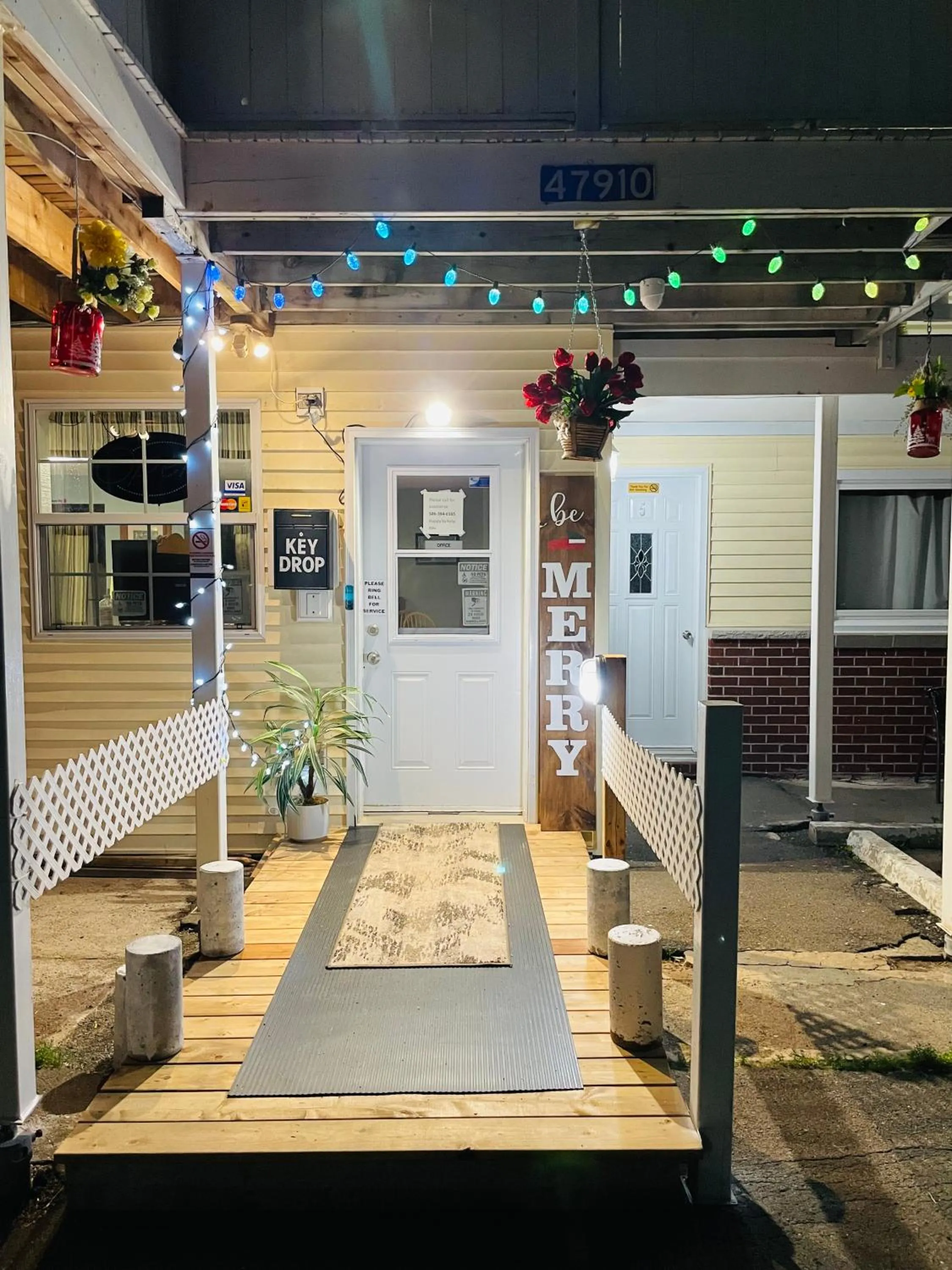 Property building in Scenic Motel Moncton