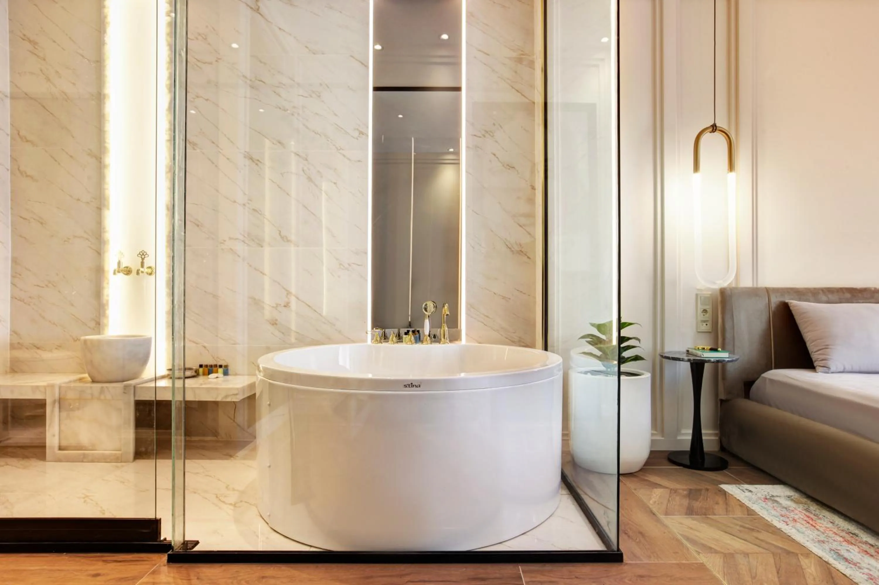 Bathroom in Walton Gardens Pera