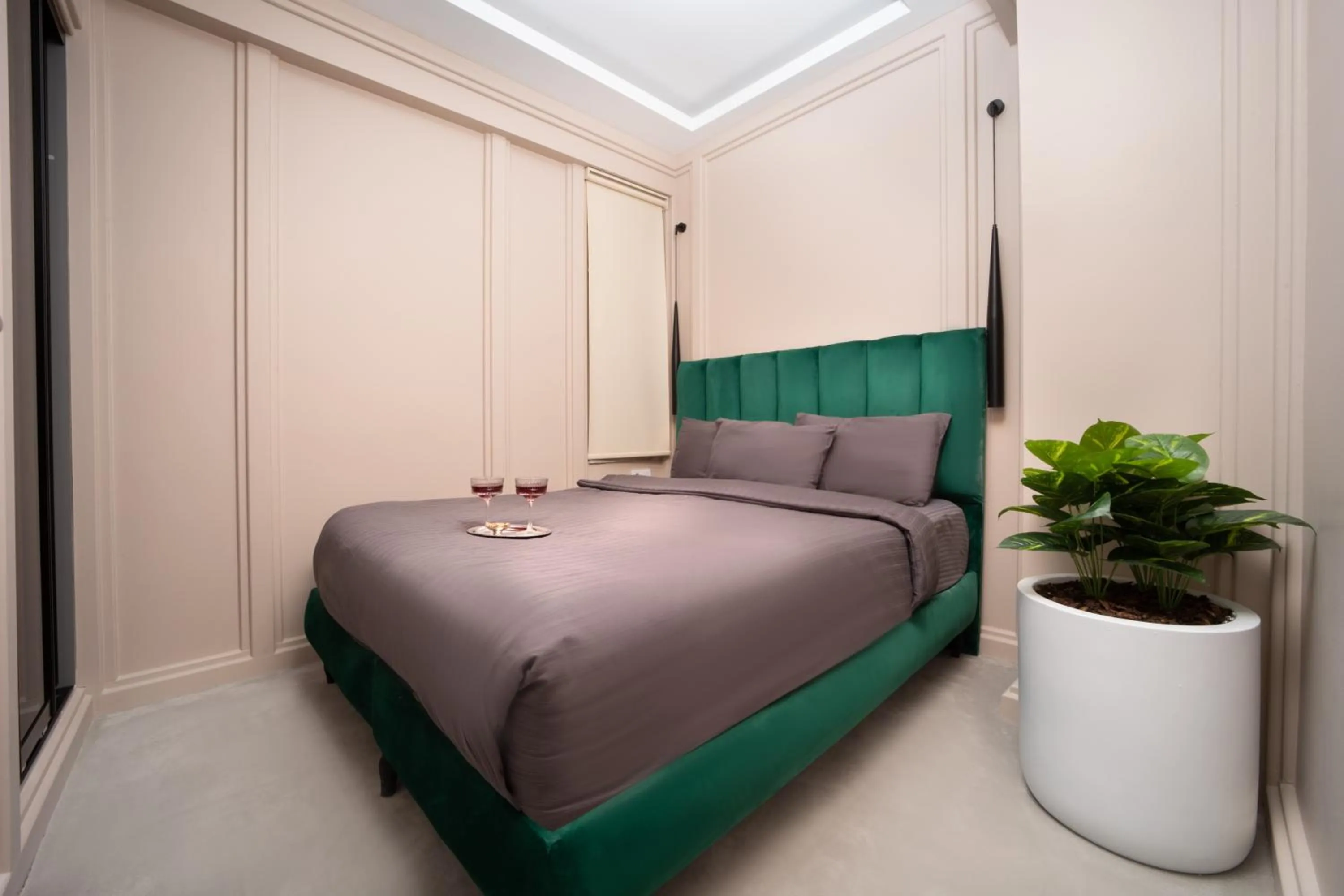 Bed in Walton Gardens Pera