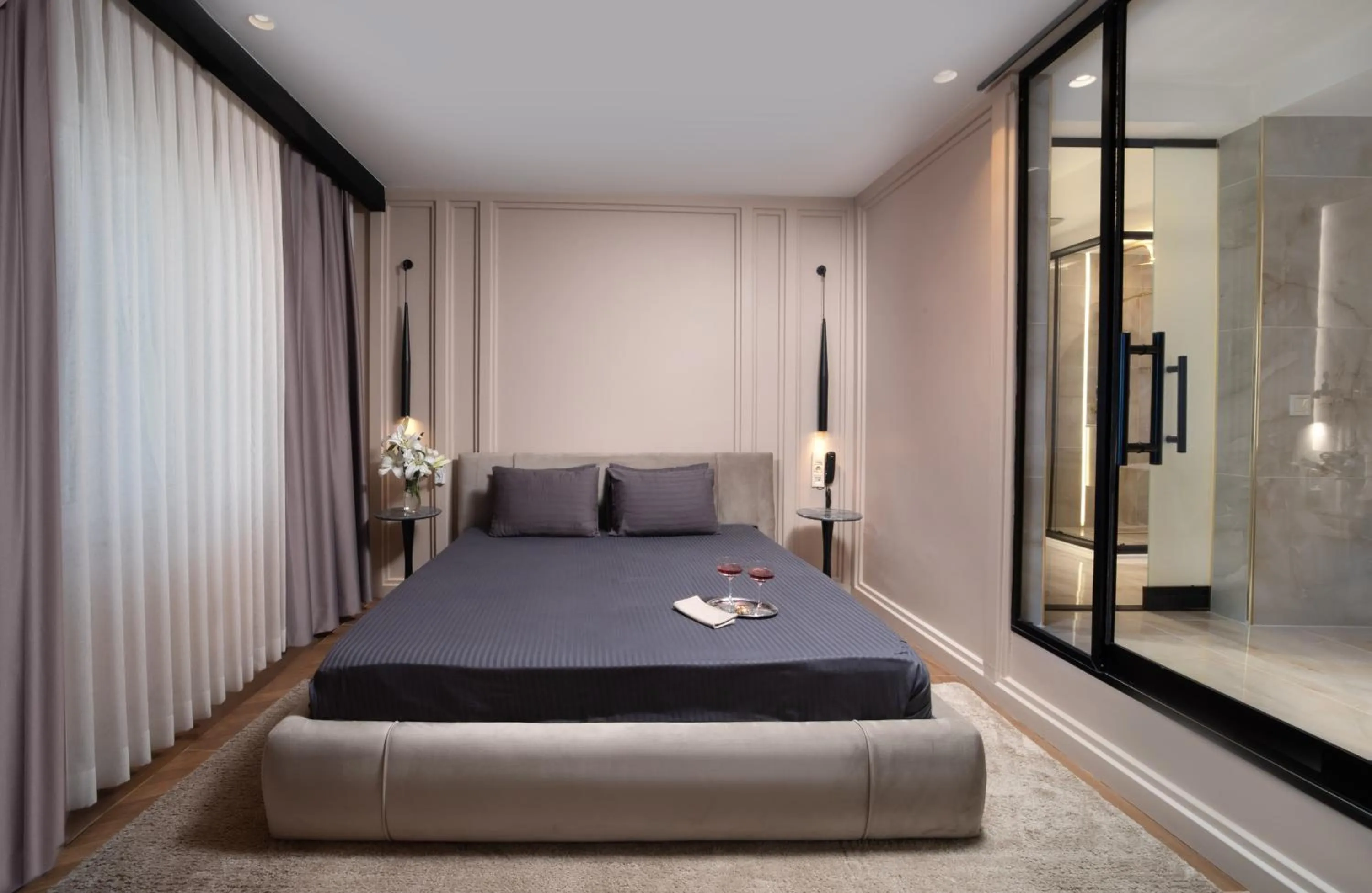 Bedroom, Bed in Walton Gardens Pera